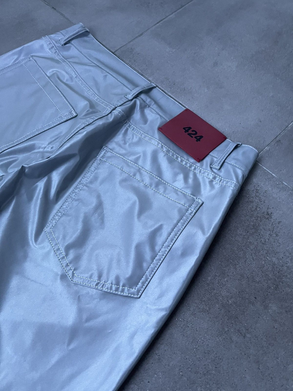 424 !DS! SS23 424 On Fairfax Reflective Grey Metallic Trousers Size US 32 / EU 48 - 16 Thumbnail
