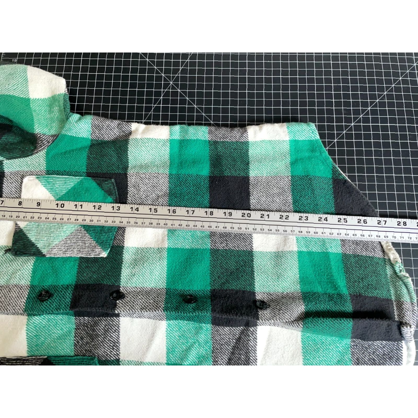 Vintage VINTAGE Kings Road Shirt 70s Grunge Plaid Flannel Workwear Men M Green Black Long Sleeve Button-Up Casual 100% Cotton Shirt Mens Regular Fit Size US M / EU 48-50 / 2 - 6 Thumbnail