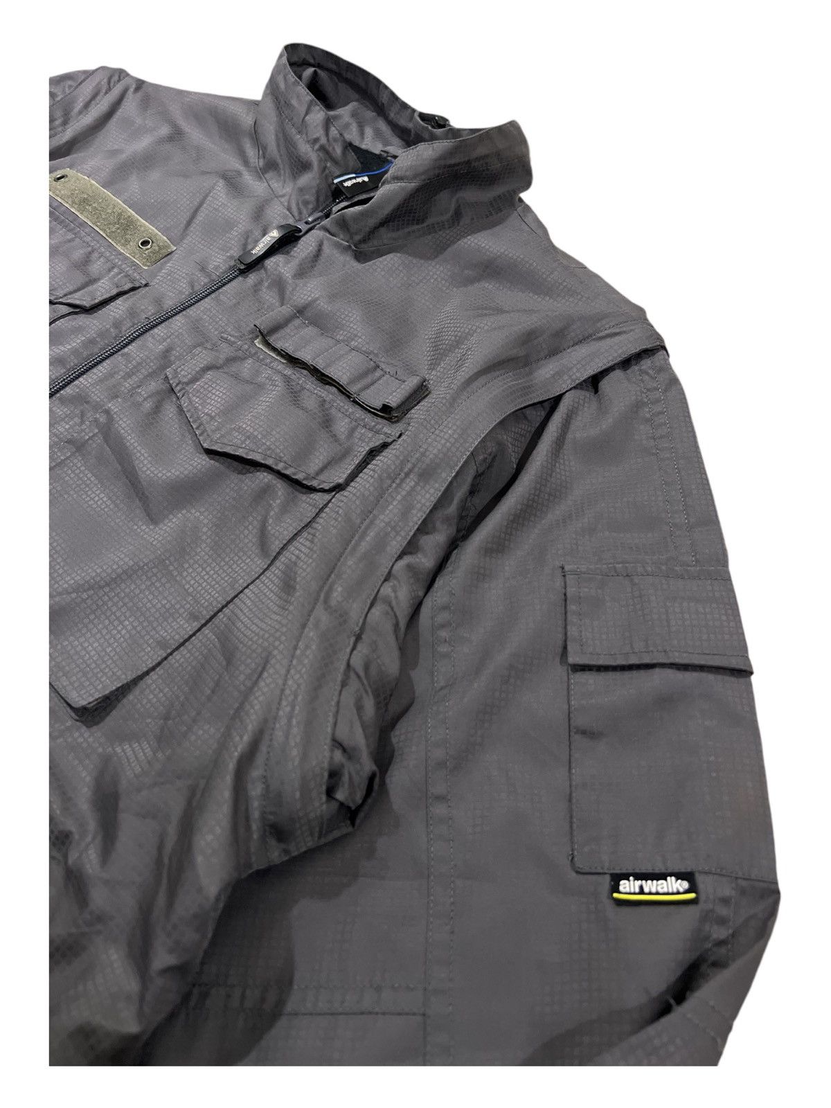Airwalk Y2K Airwalk Tech-Wear Detachable Sleeve Cargo Pocket Jacket Size US XL / EU 56 / 4 - 1 Thumbnail