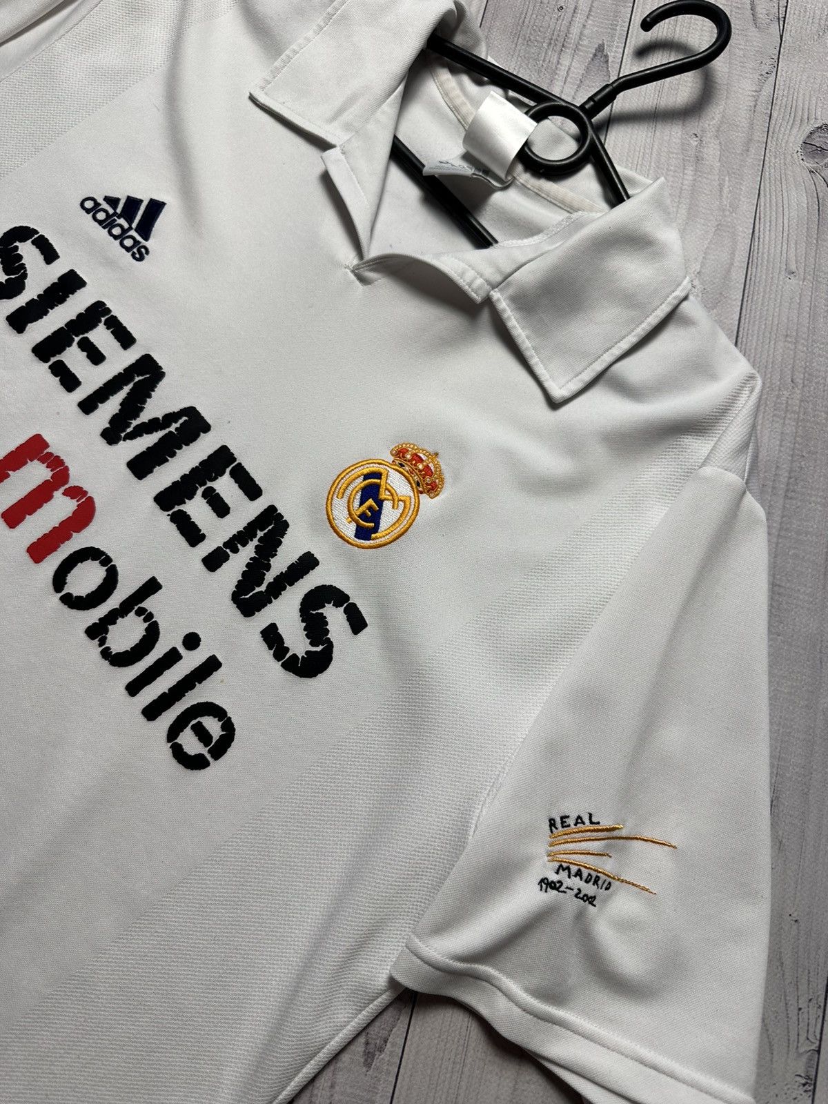 Vintage Vintage adidas Real Madrid soccer jersey size M Siemens Size US M / EU 48-50 / 2 - 5 Thumbnail