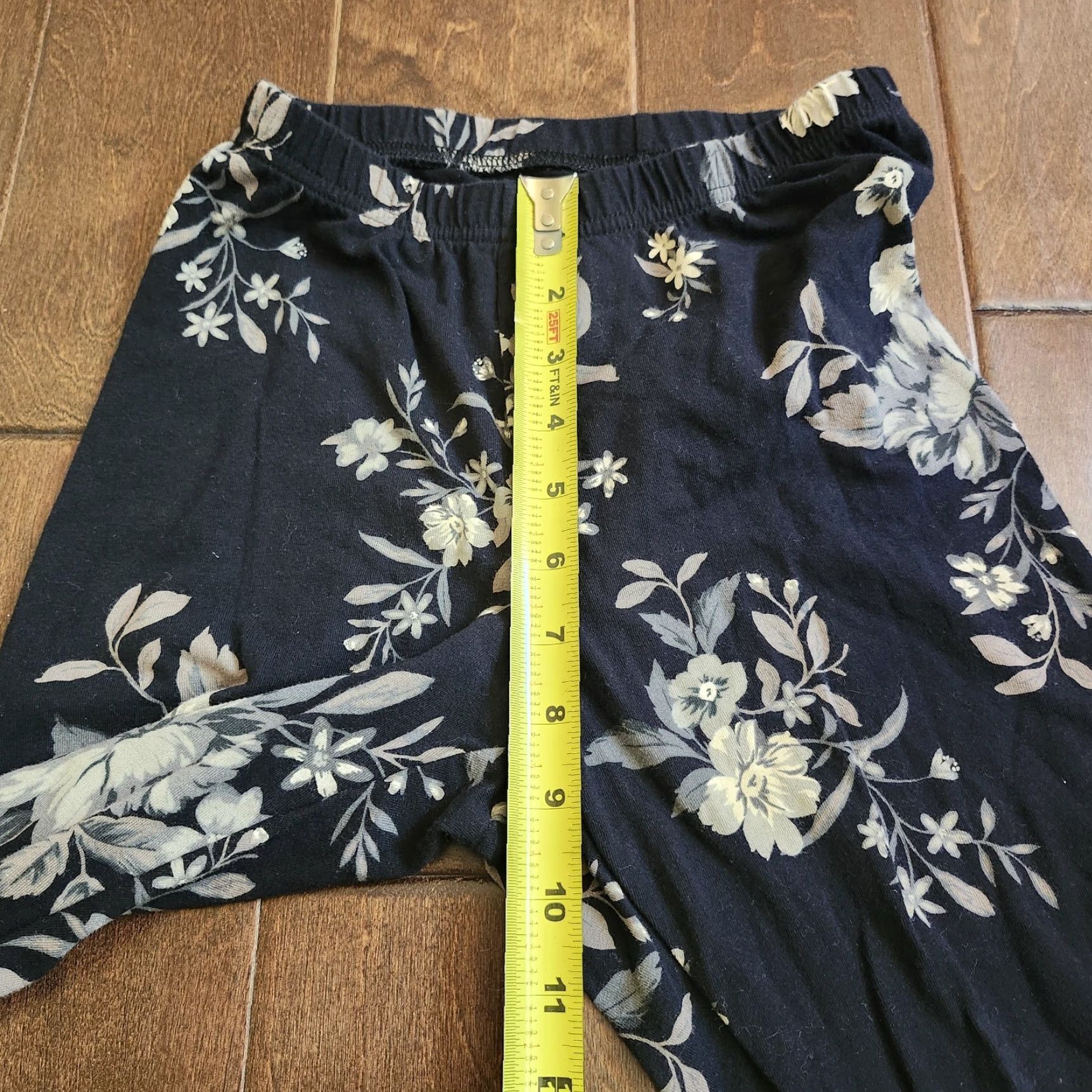Old Navy Old Navy Women's Floral Print Leggings - XS Leggings Casual Womens XS Multicolor Floral Athleisure Yoga Gym & Training Spring Summer Fall Size 26" / US 2 / IT 38 - 7 Thumbnail