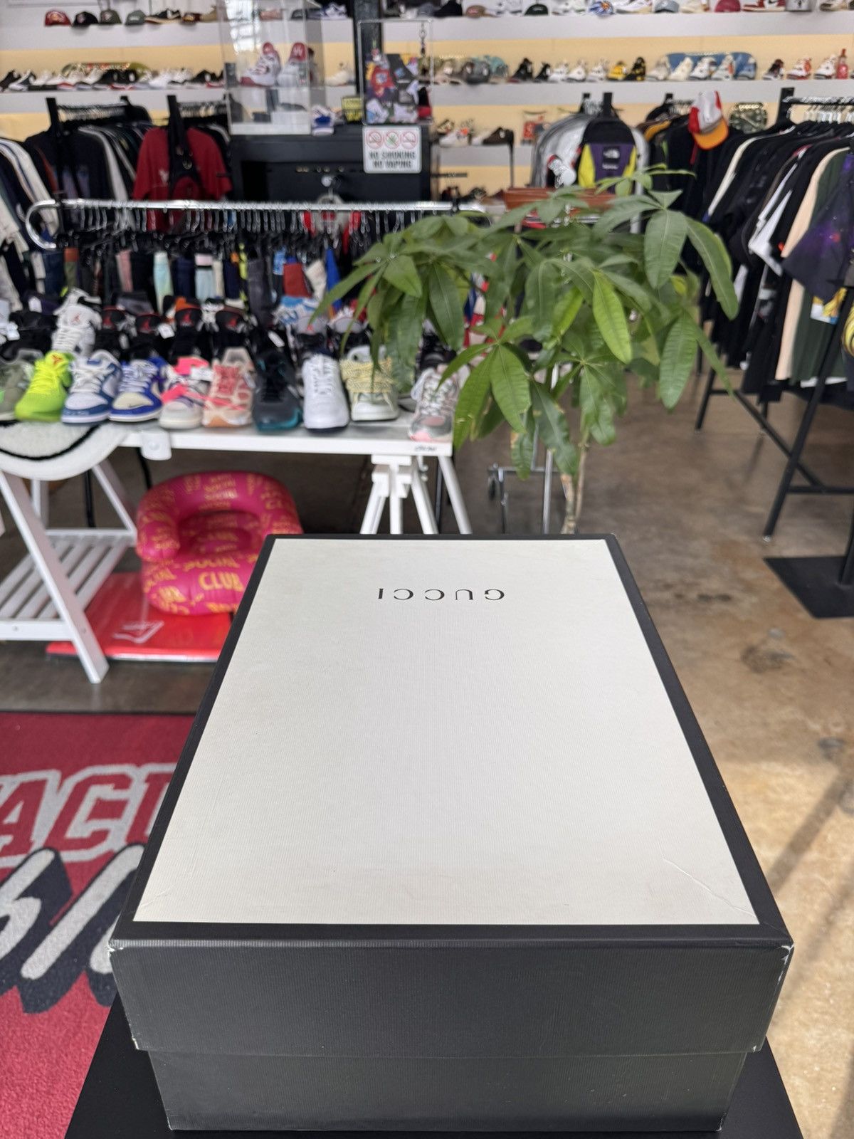 Gucci Gucci Flashtrek Green Blue Size 6.5 (2023) Size US 6.5 / EU 39-40 - 13 Thumbnail