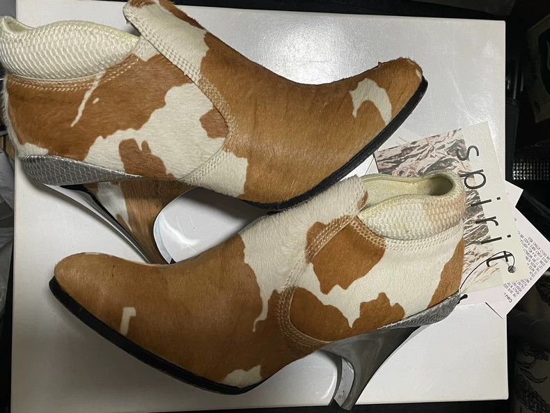 Undercover Undercover SizeXXS cow print high heels ankle boots women's Size US 5 / IT 35 - 1 Thumbnail