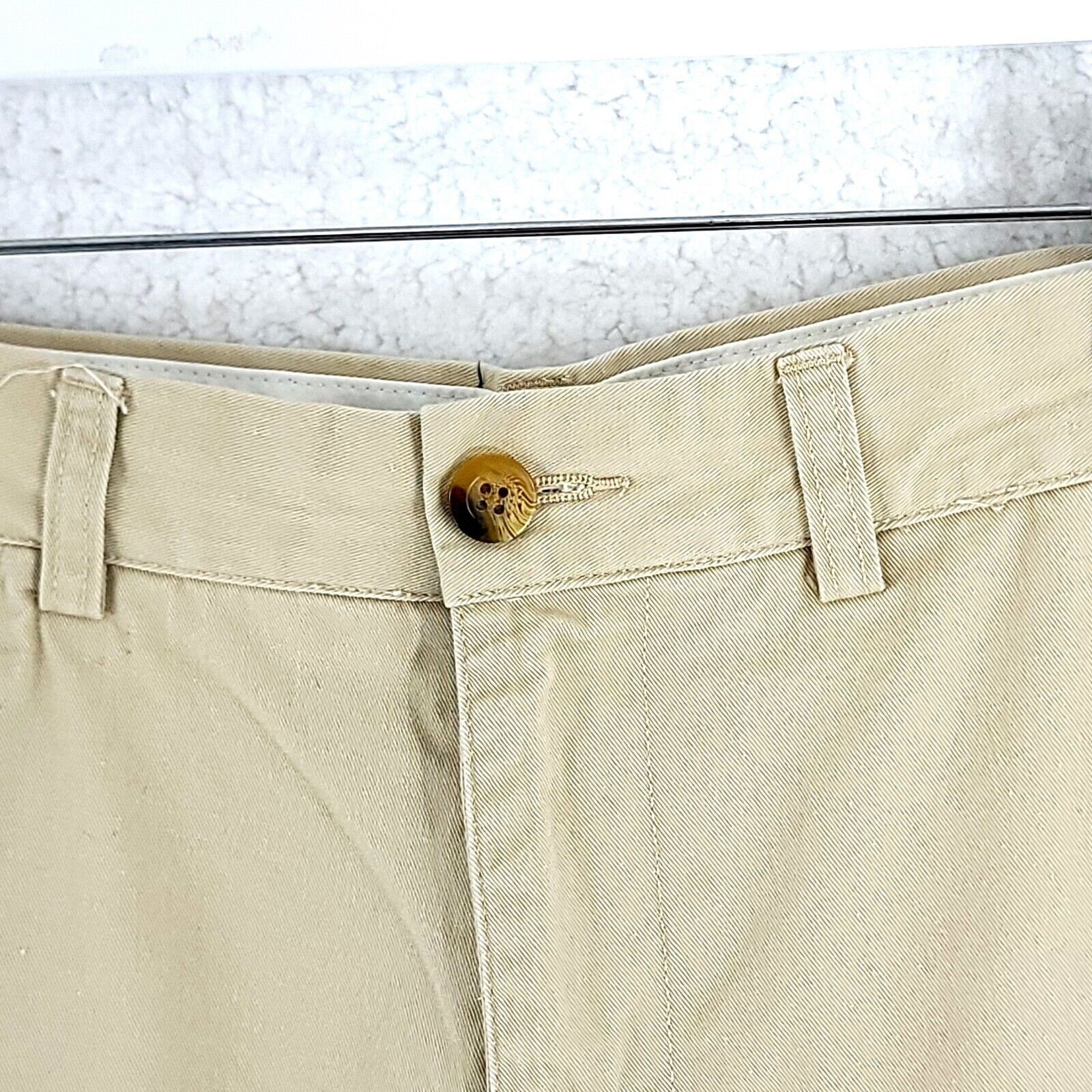 L.L. Bean L.L. Bean Tan Flat Front Cotton Chino Shorts Mid Rise 29/8.5 Size US 29 - 3 Thumbnail