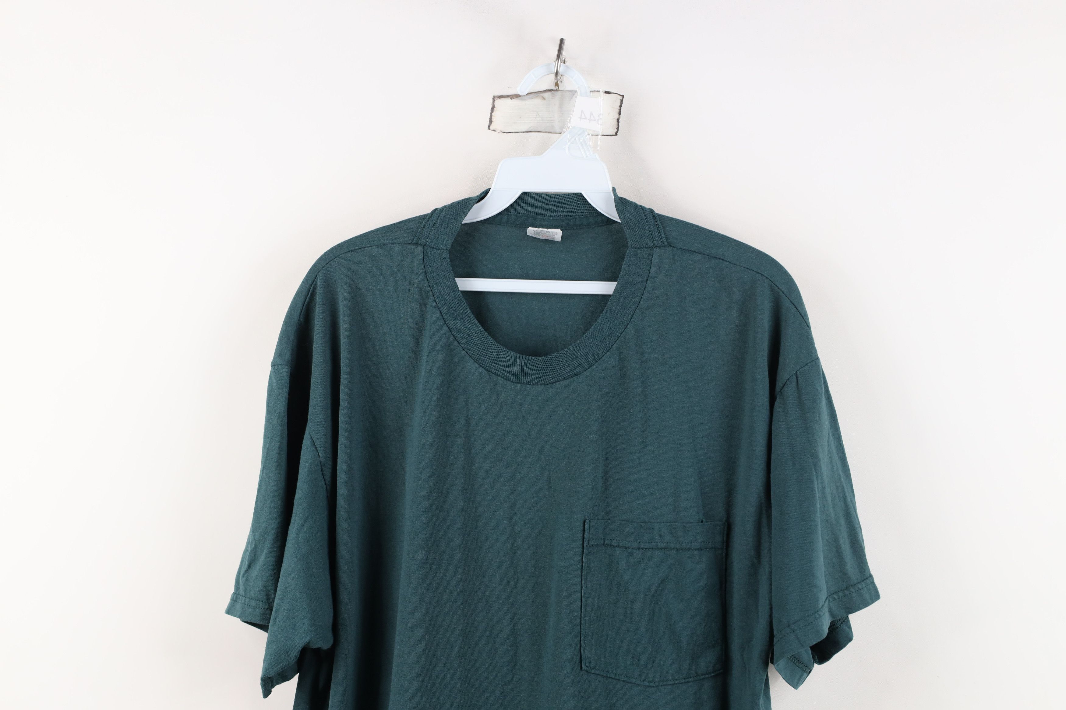 Vintage Vintage 90s Streetwear Short Sleeve Pocket T-Shirt Green Size US XL / EU 56 / 4 - 2 Thumbnail