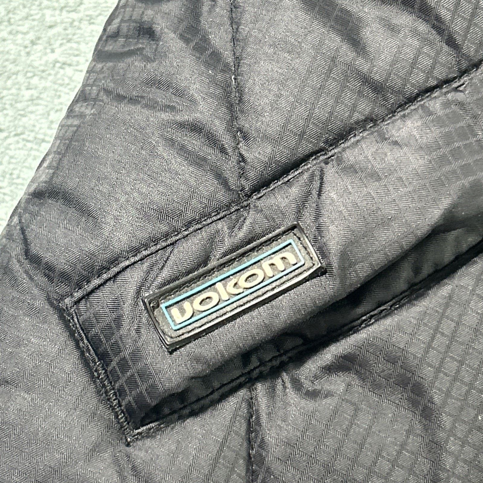Volcom RARE Volcom Fuzzar Snow Vest Downed Jacket W's Large Revers Size L / US 10 / IT 46 - 9 Thumbnail