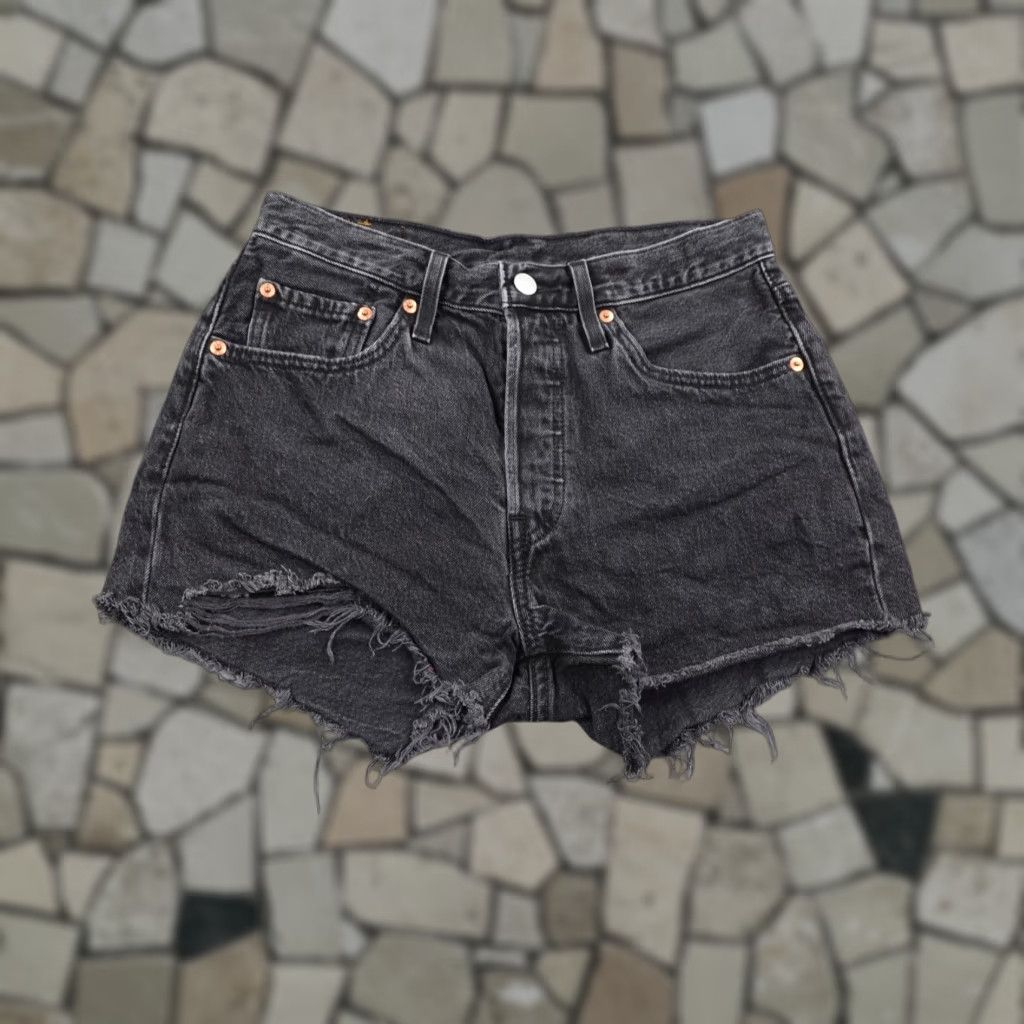 Levi's Levis Shorts Womens 27 Black 501 Denim Jorts Button Fly Frayed Distressed Size 27" / US 4 / IT 40 - 1 Thumbnail