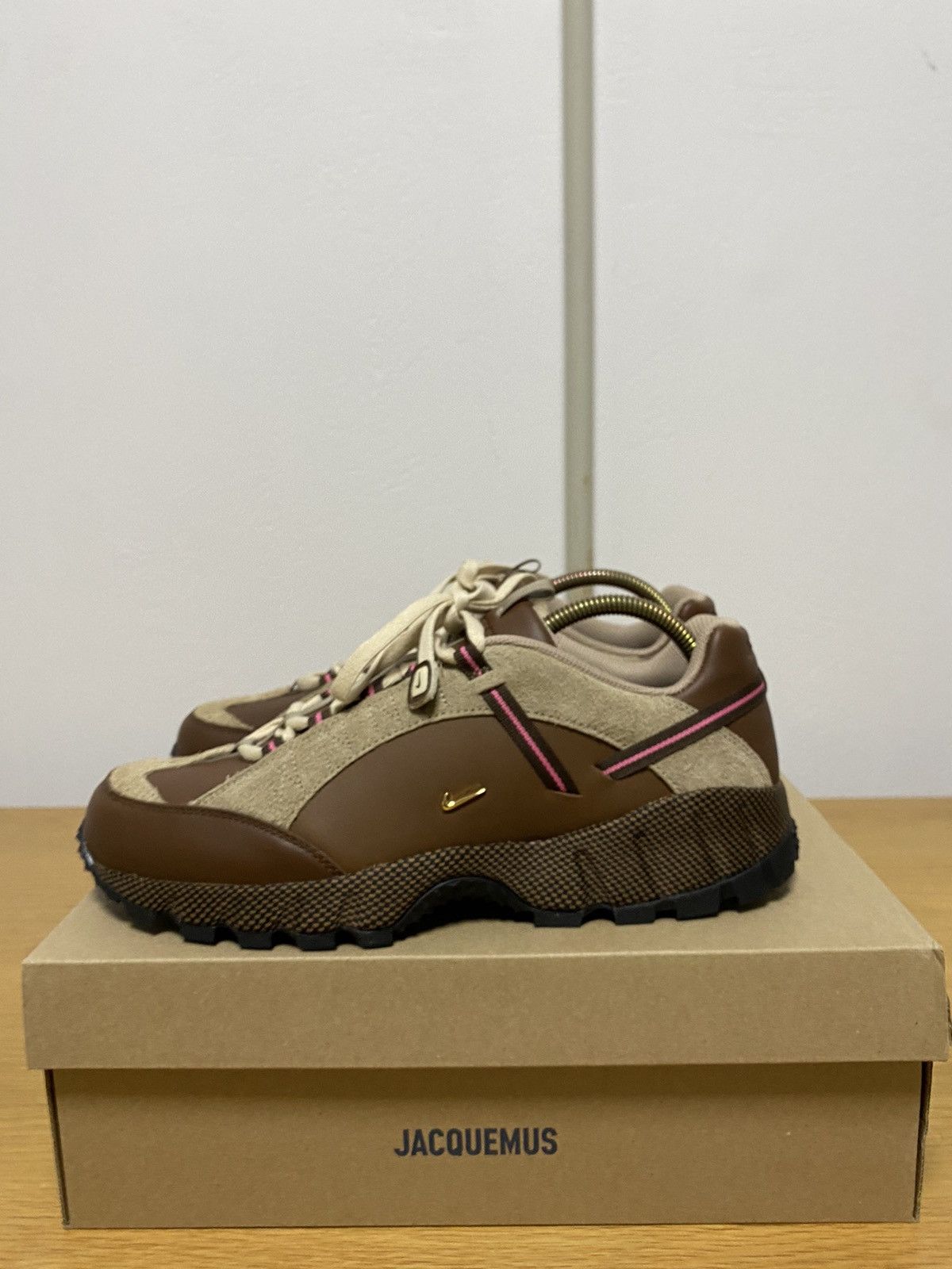 Jacquemus × Nike Nike x Jacquemus Air Humara LX Ale Brown Gold Size US 10.5 / EU 43-44 - 5 Thumbnail