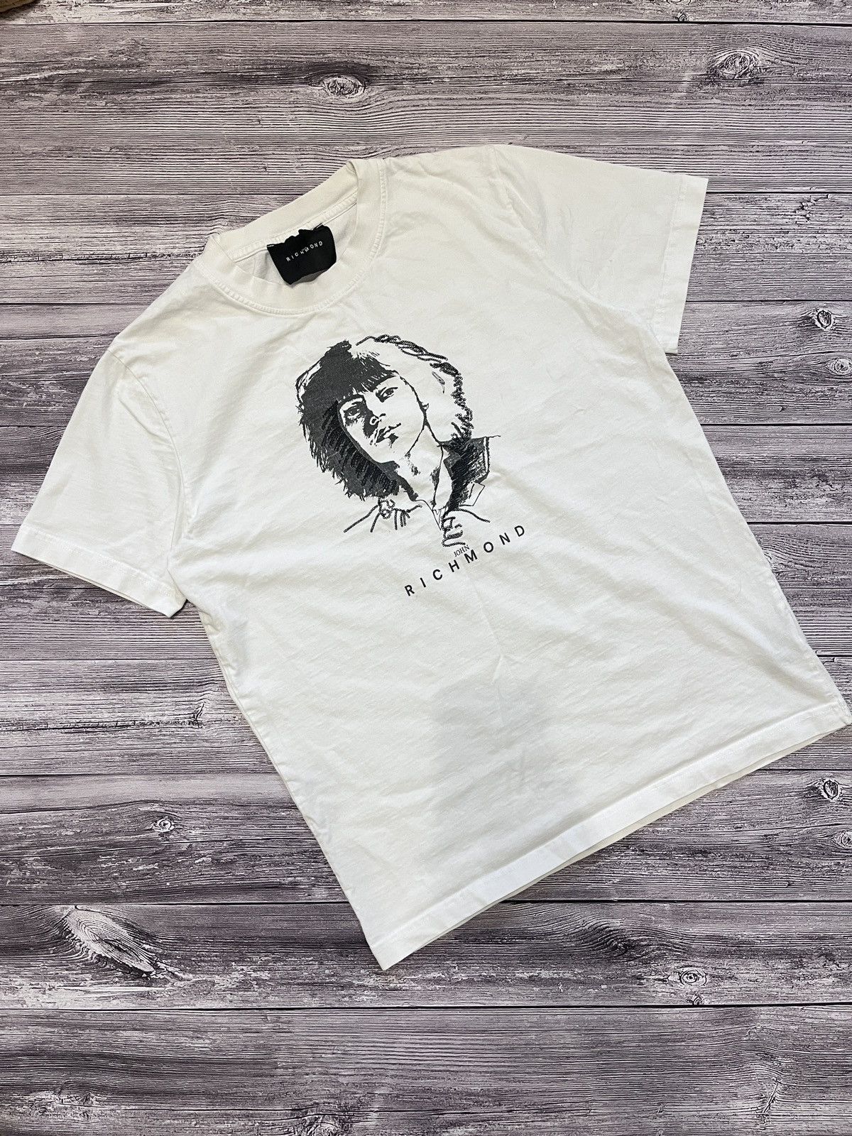 John Richmond × Vintage John Richmond Women’s Graphic Print Tee – Size L Size US L / EU 52-54 / 3 - 1 Thumbnail