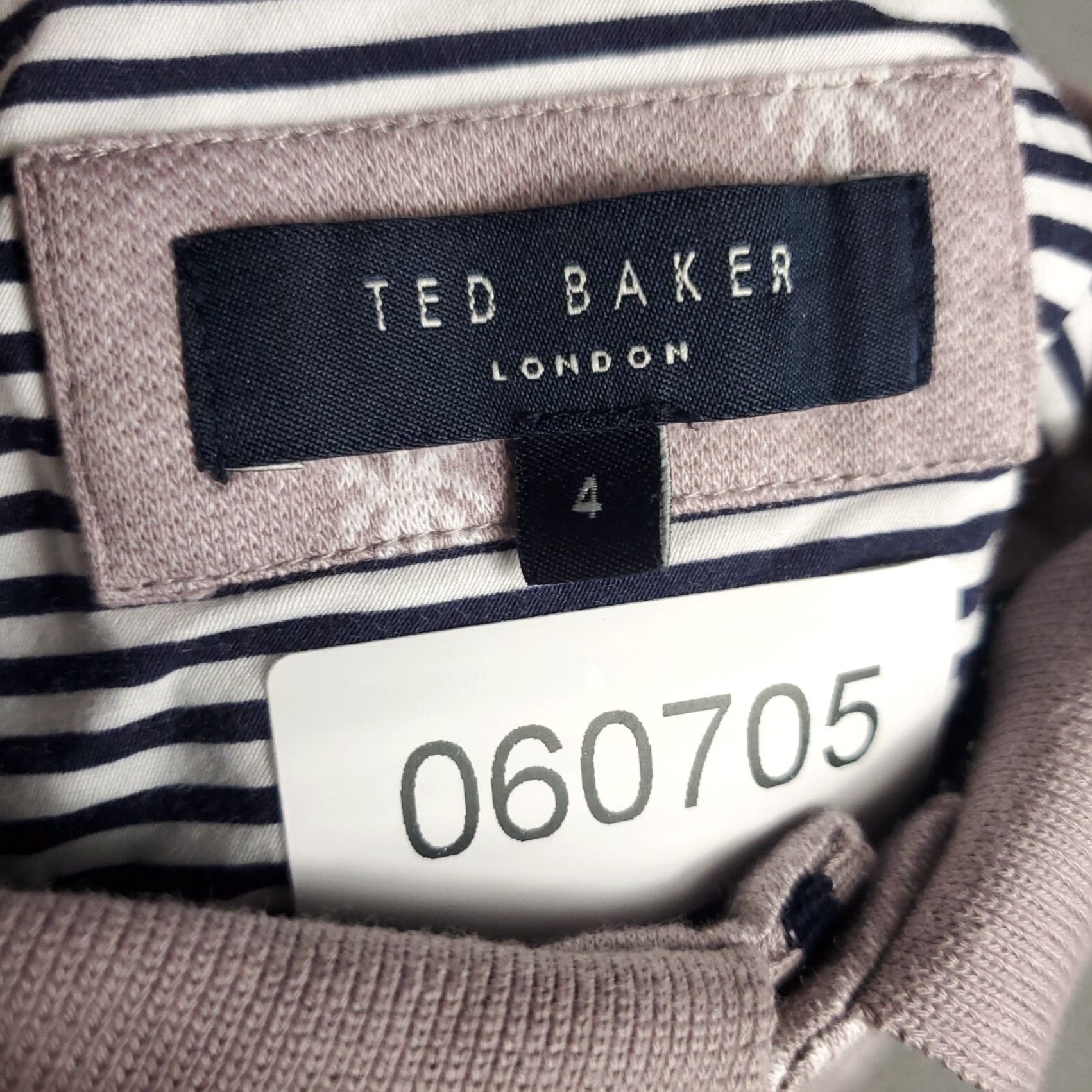 Ted Baker Ted Baker Polo Shirt Mens Size 4 Purple Floral Casual Short Sleeve Size US S / EU 44-46 / 1 - 6 Thumbnail