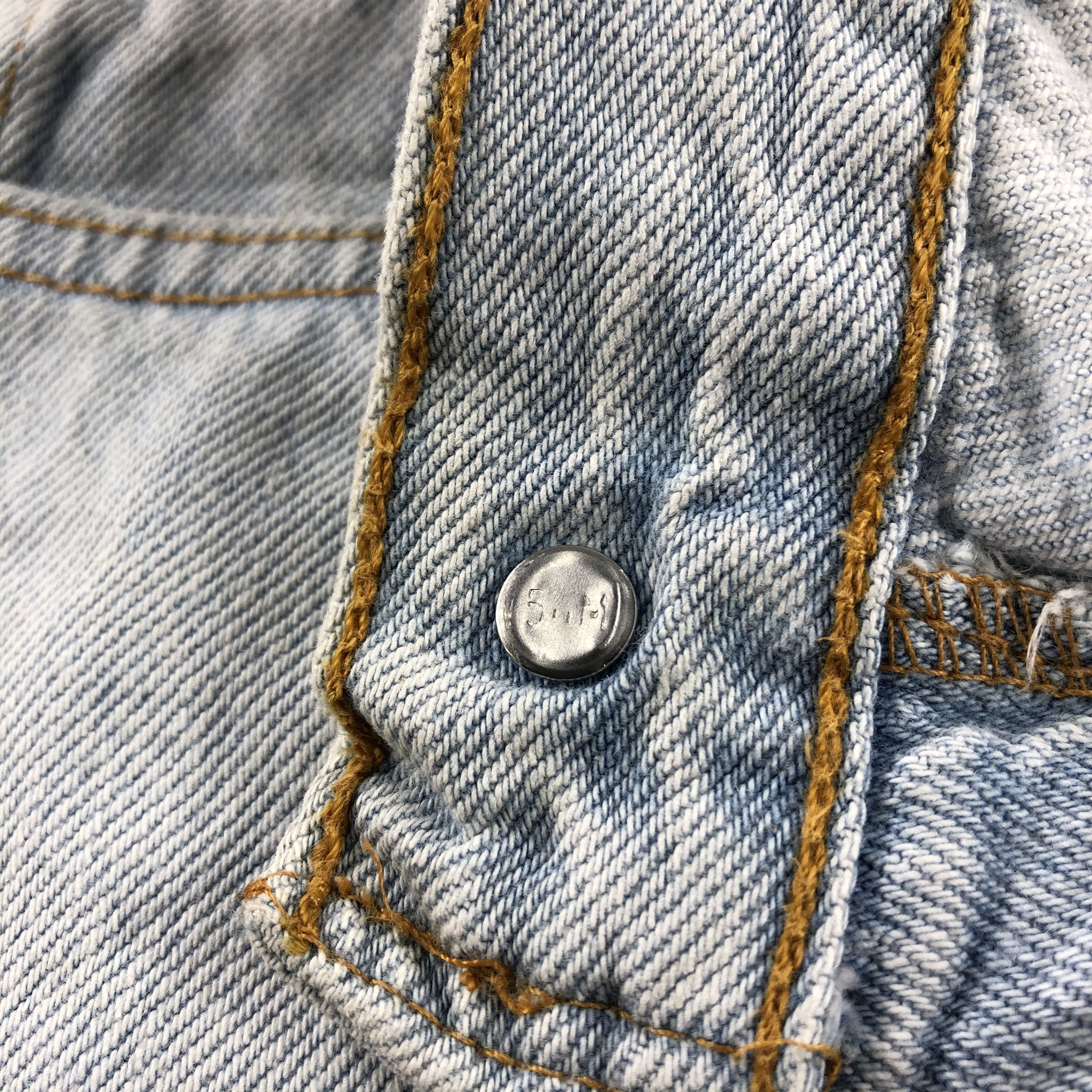 Levi's Vintage 90s Levis 501 Jeans Light Wash Denim KJ315 Size US 30 / EU 46 - 9 Thumbnail