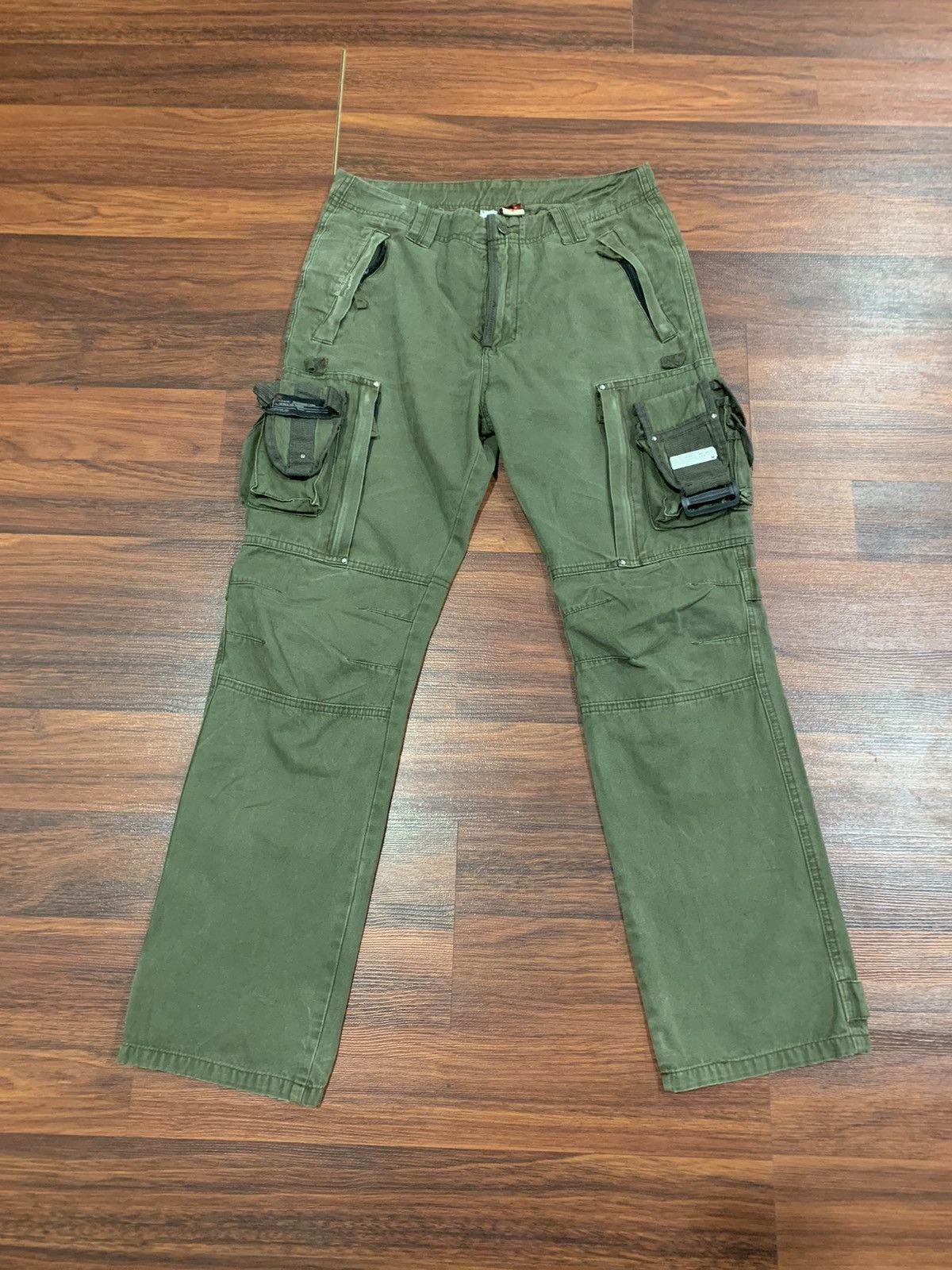 Japanese Brand Army Inspired Cargo Pants Size US 32 / EU 48 - 1 Thumbnail