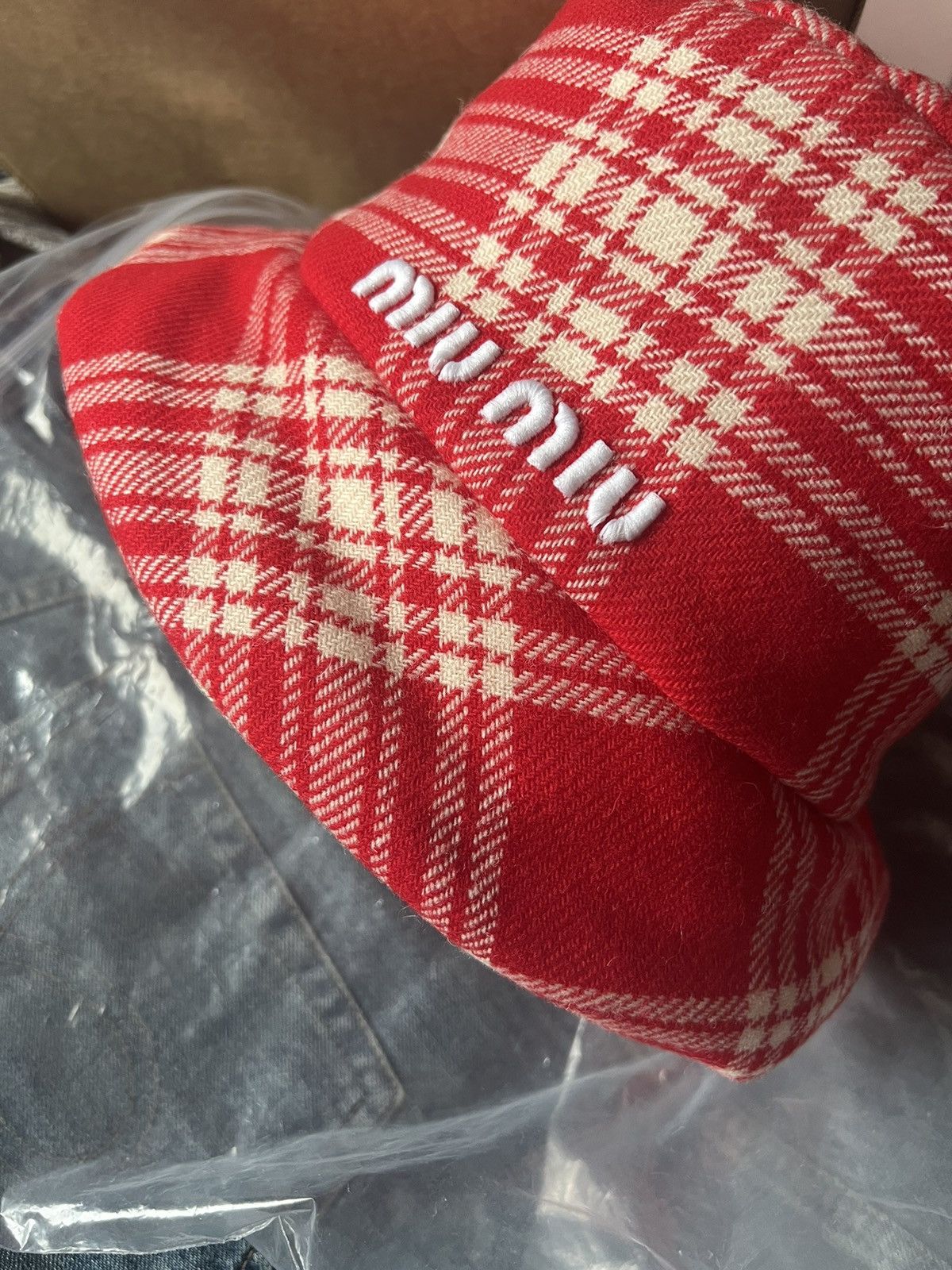🔥 Miu Miu Red Check padded bucket hat