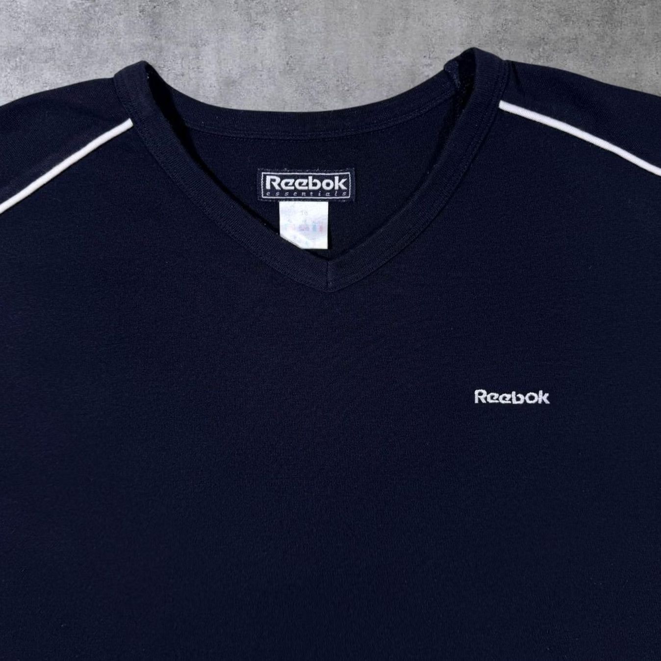 Reebok Reebok Essentials Navy Blue V-Neck Short Sleeve T-Shirt Women's UK 16 Size XXL / US 16-18 / IT 52-54 - 4 Thumbnail