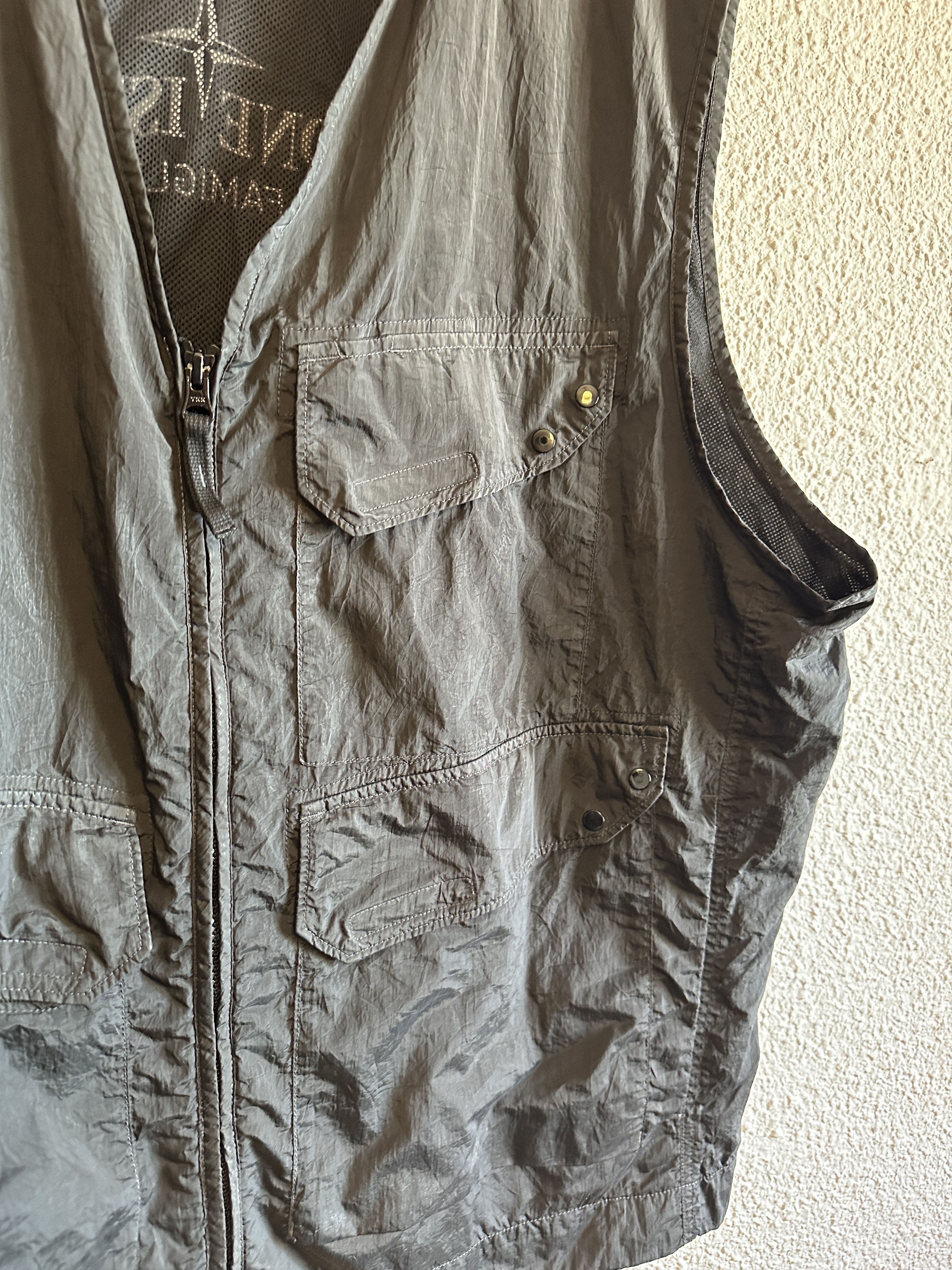 Stone Island Stone Island Famiglia nylon cargo vest of boutique worker Size US XXL / EU 58 / 5 - 6 Thumbnail