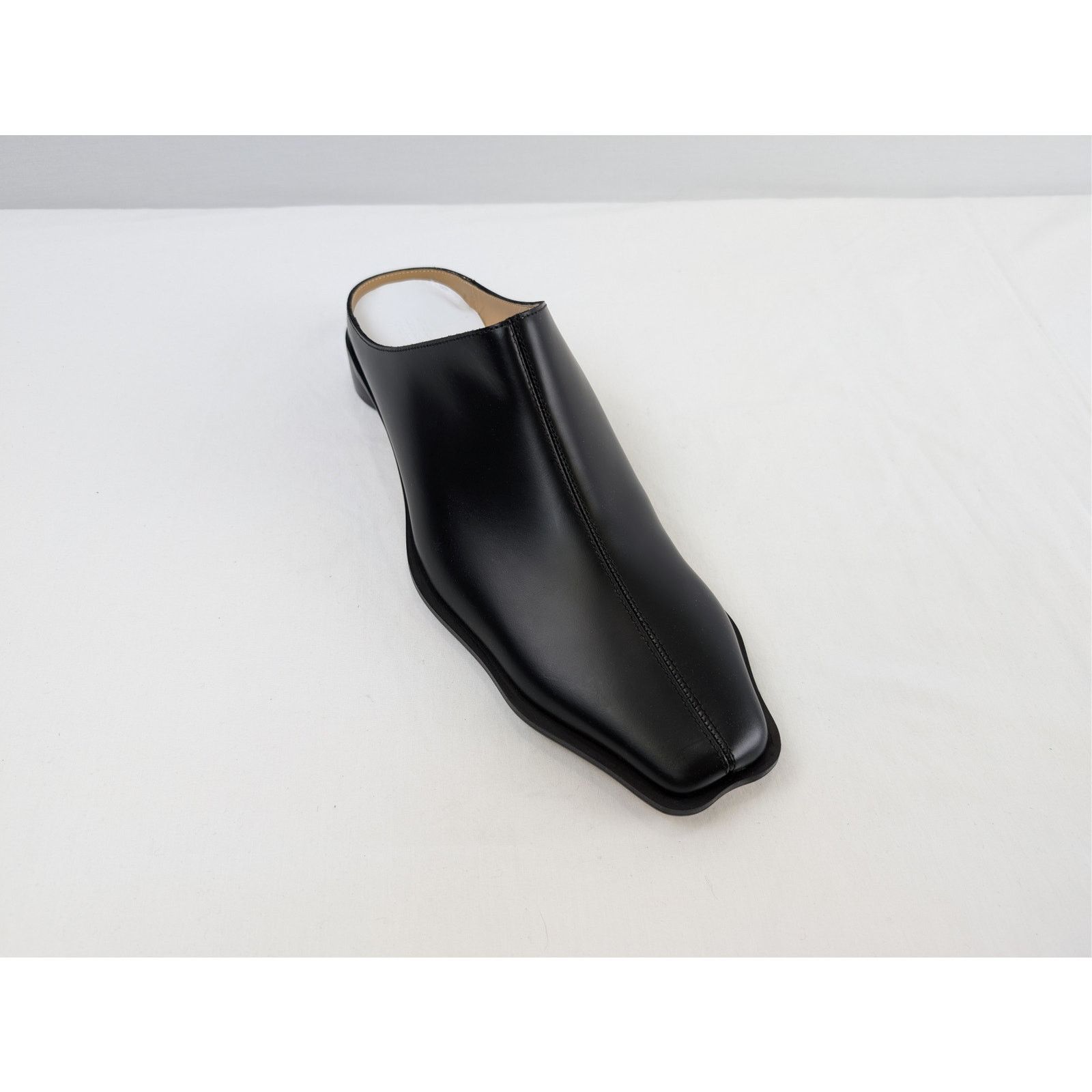 Maison Margiela o1rshd1 MM6 Maison Margiela Leather Mules Sandals Slippers Size US 11 / EU 44 - 3 Thumbnail