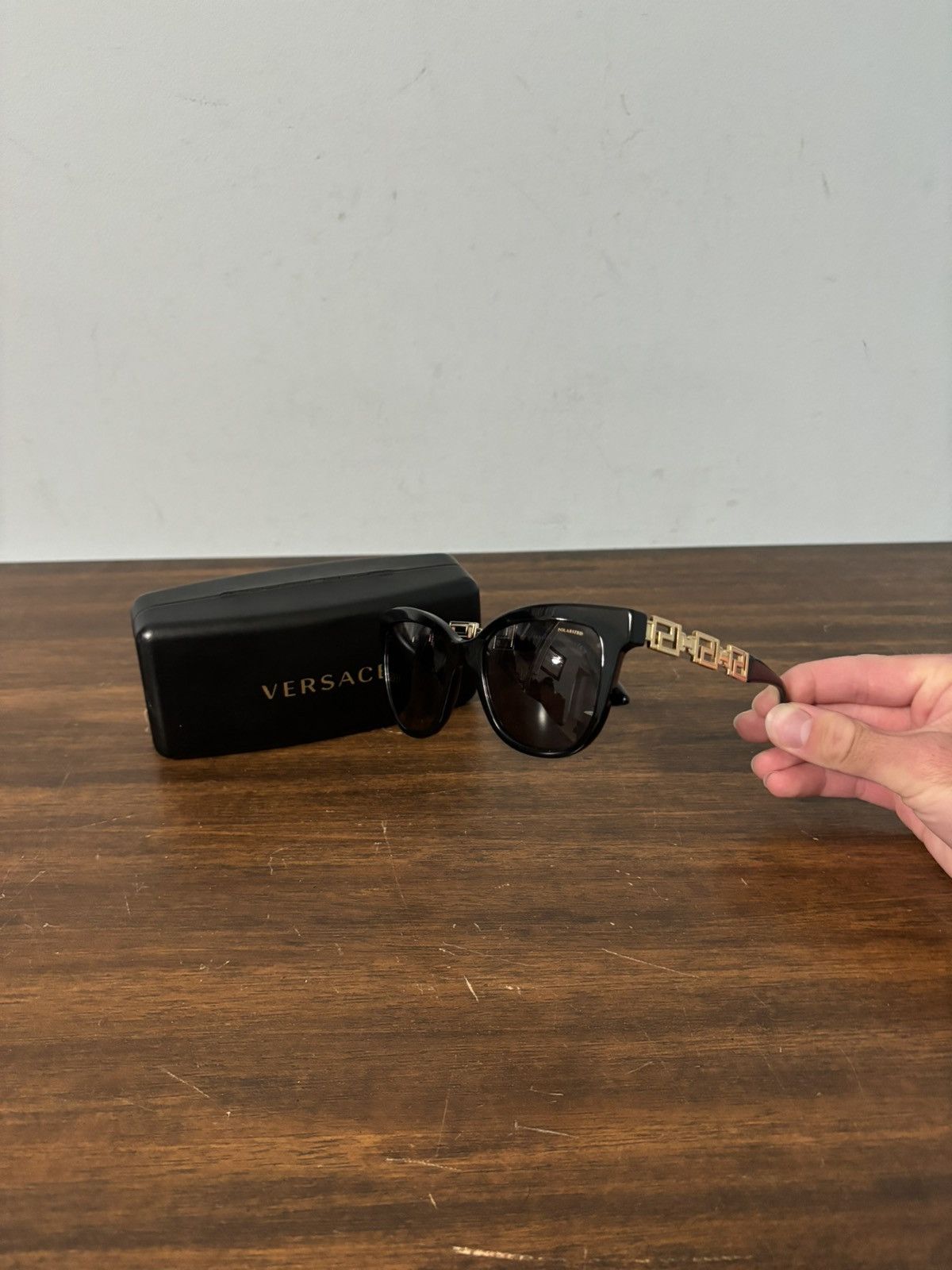 Versace Versace Gold Chain Sunglasses Size ONE SIZE - 1 Thumbnail