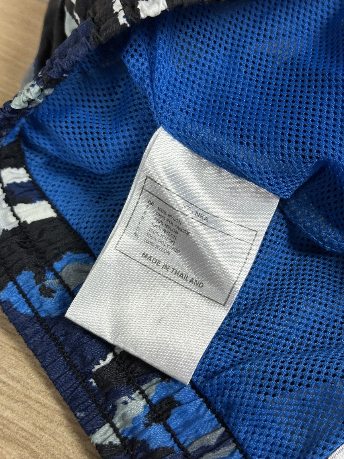 Nike × Vintage Vintage 90’s Nike Nylon Abstract All Over Print Swim Shorts Size US 32 / EU 48 - 10 Thumbnail