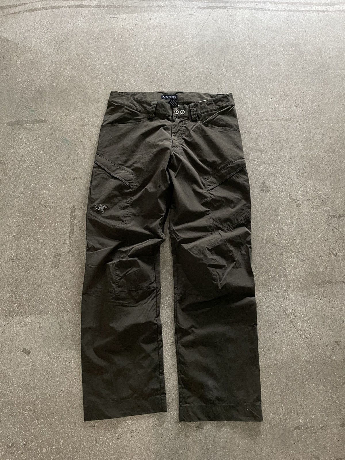 パンツ archive 00s Arc'teryx cargo pants vintage 00s ARC'TERYX GORE-TEX ナイロンパンツ - メルカリ