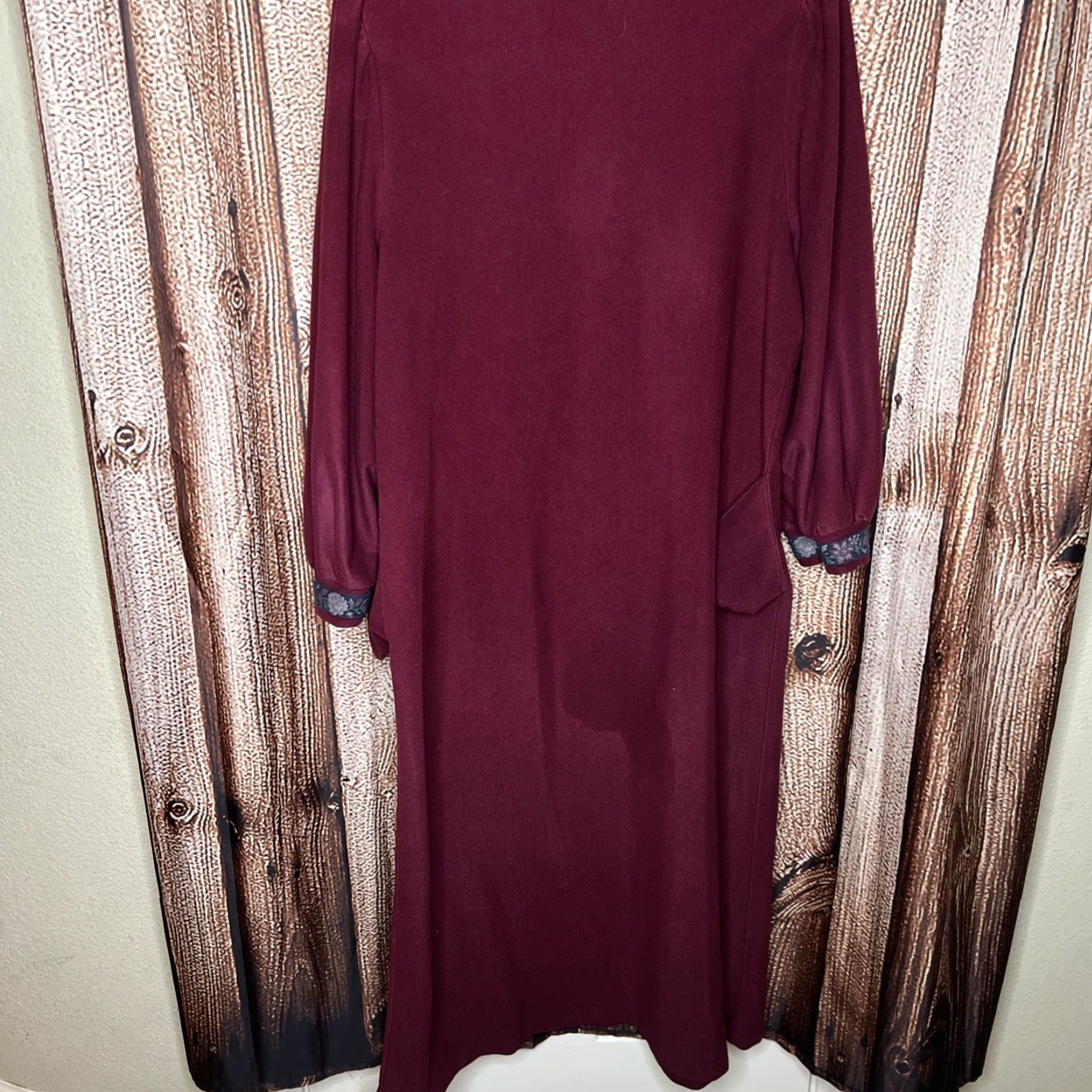 Vintage VINTAGE Vanity Fair Gown Night Maroon Embroidered Velour Kimono 3/4 Sleeve XL Women's Size XL / US 12-14 / IT 48-50 - 7 Thumbnail