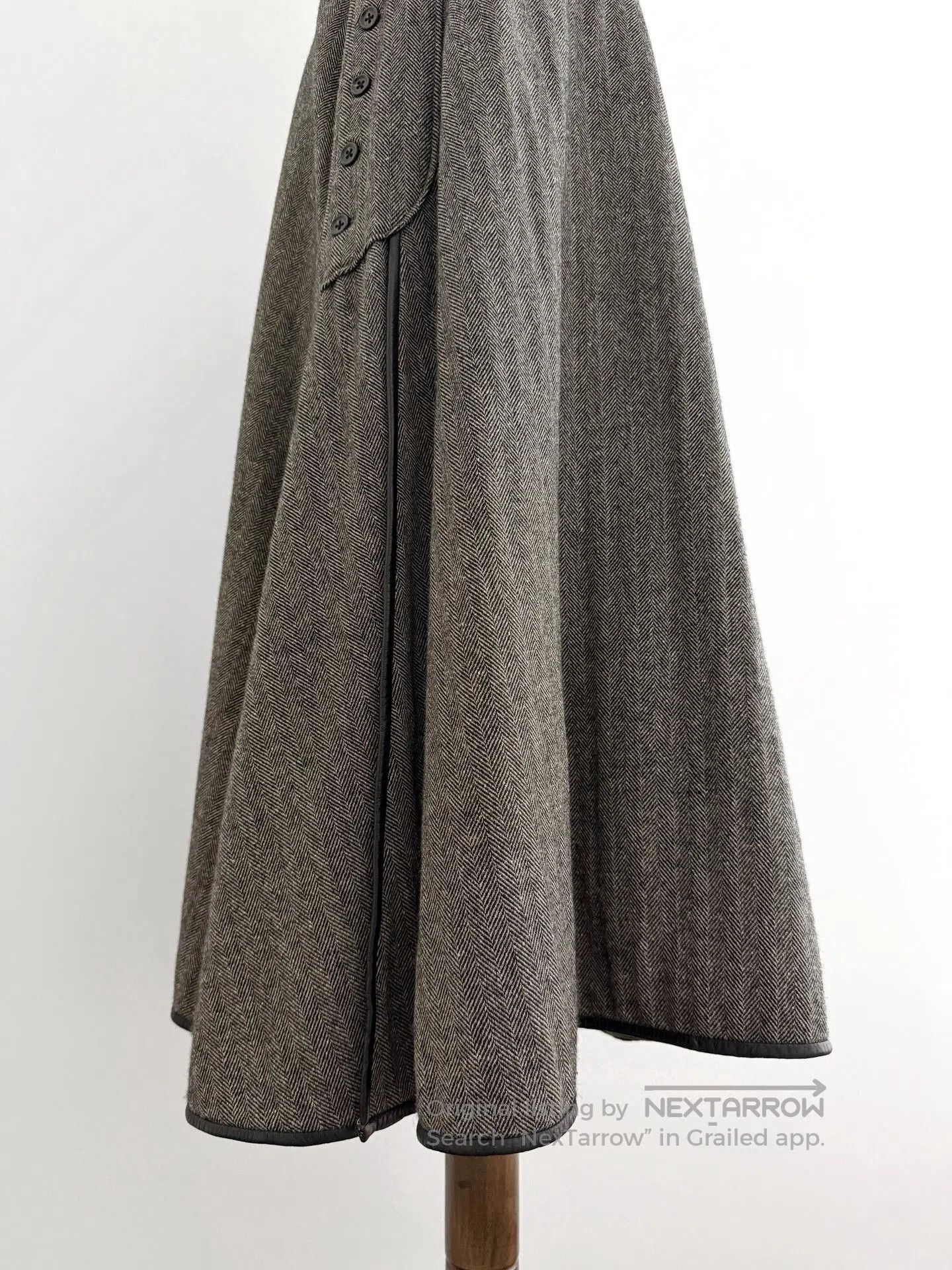 Kapital gray houndstooth wool skirt with buttons. Size 23" - 3 Thumbnail