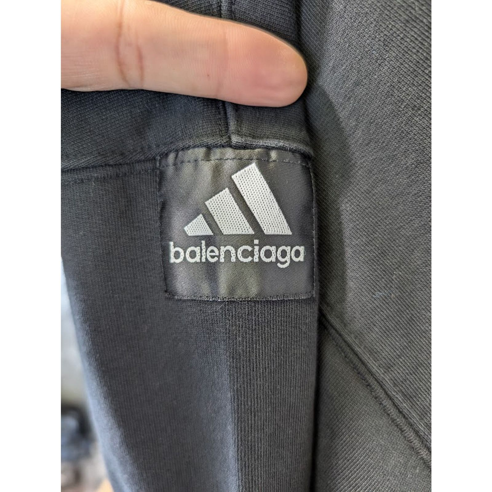 Adidas × Balenciaga o1rshd1 Hoodies in Black Size US L / EU 52-54 / 3 - 9 Thumbnail