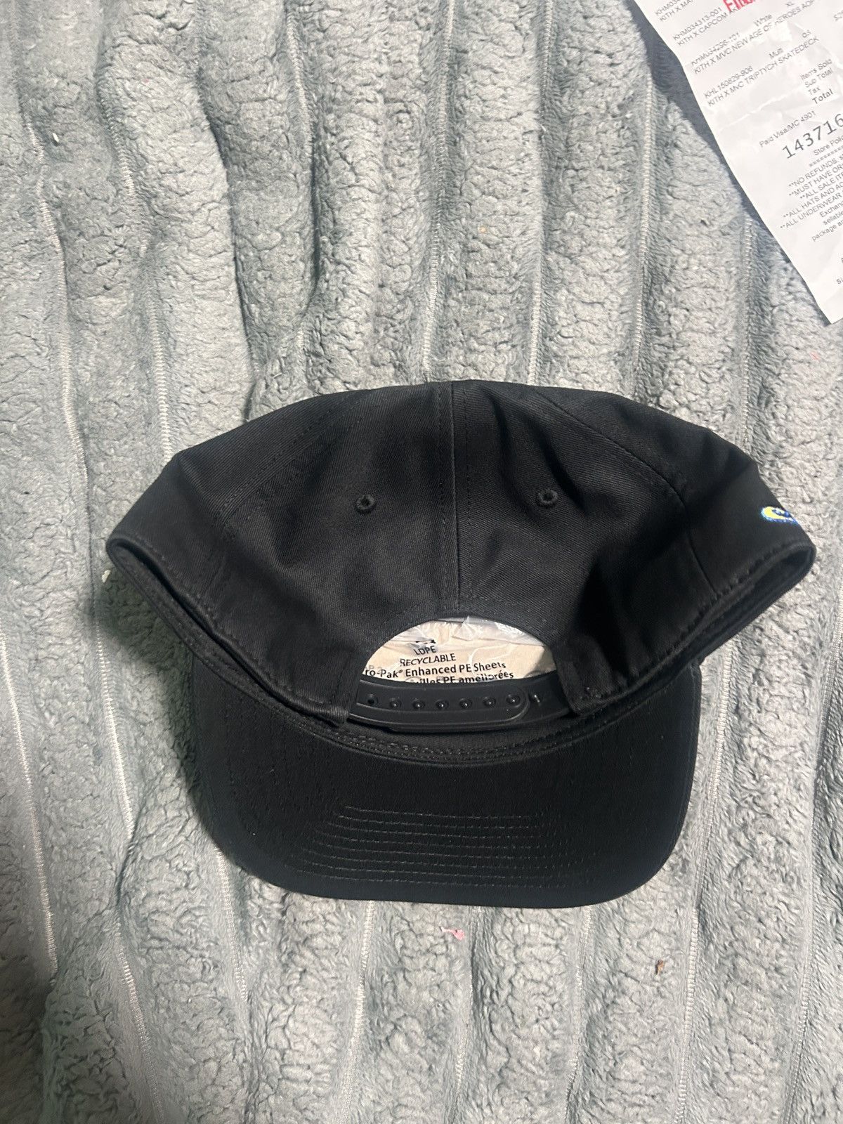 Kith Capcom Kith New Era Akuma Twill Bay Low Pinch Crown Snapback Size ONE SIZE - 2 Thumbnail