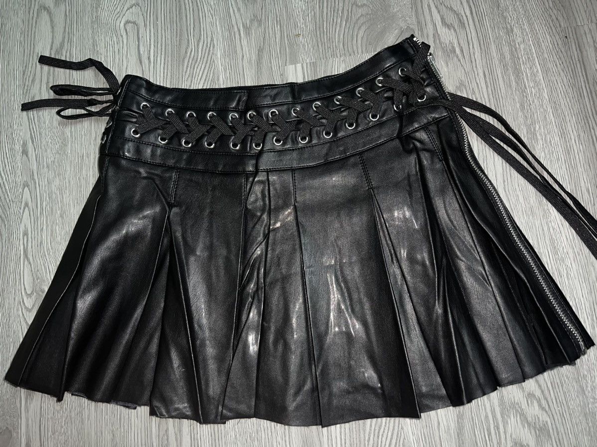 Current Mood Current mood pleated mini skirt 🖤➕ Size 25" / US 0 / IT 36 - 3 Thumbnail