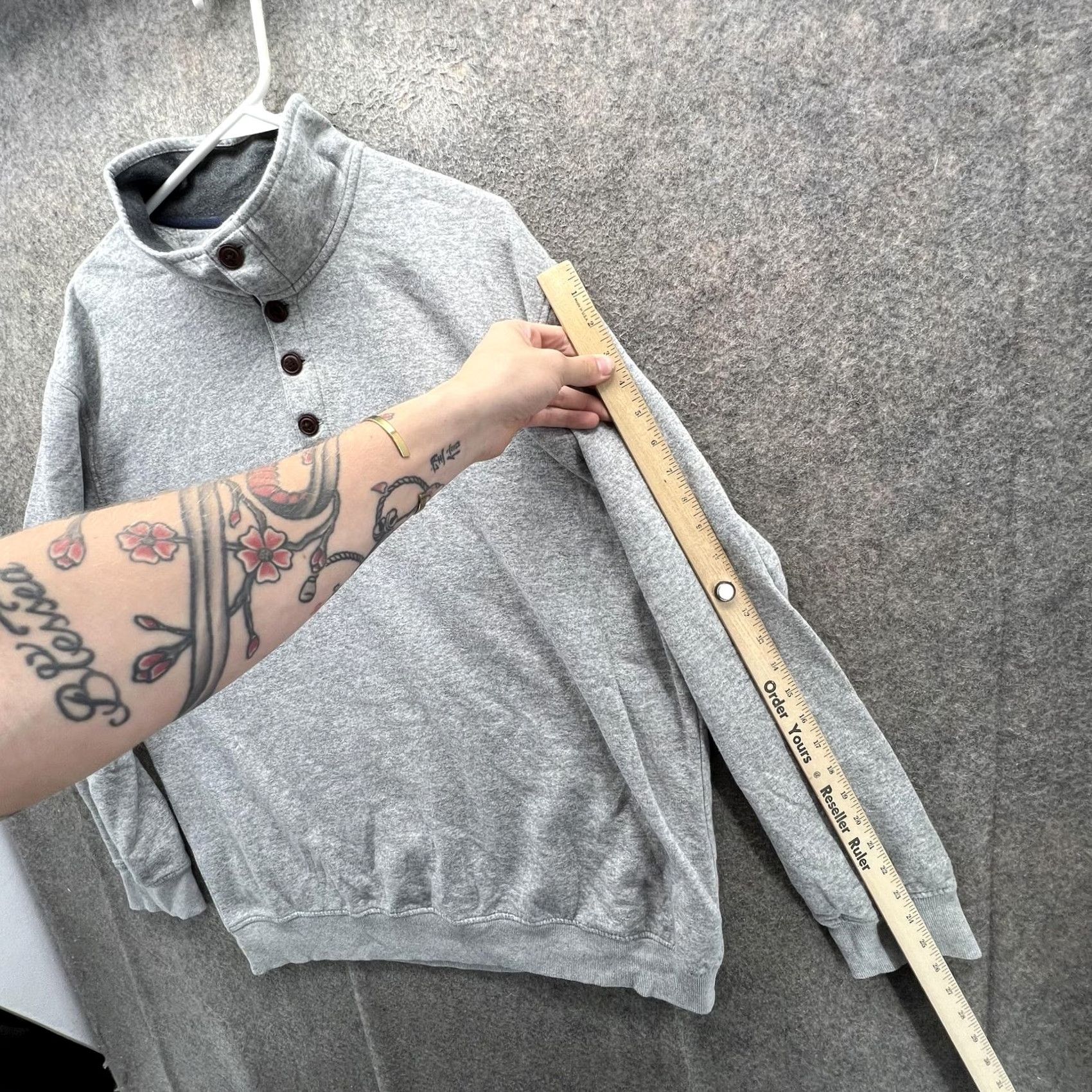 Izod VINTAGE IZOD Sweatshirt Mens XL Gray Saltwater Relaxed Henley Mock Neck Fleece Pullover Size US XL / EU 56 / 4 - 4 Thumbnail