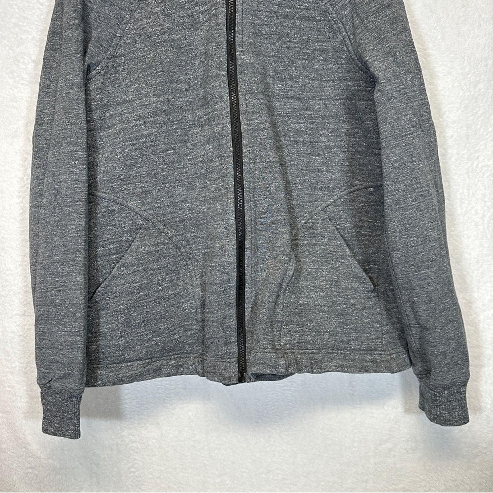 Lululemon Lululemon Pleat To Street Bomber Jacket Sz 6 Size M / US 6-8 / IT 42-44 - 4 Thumbnail