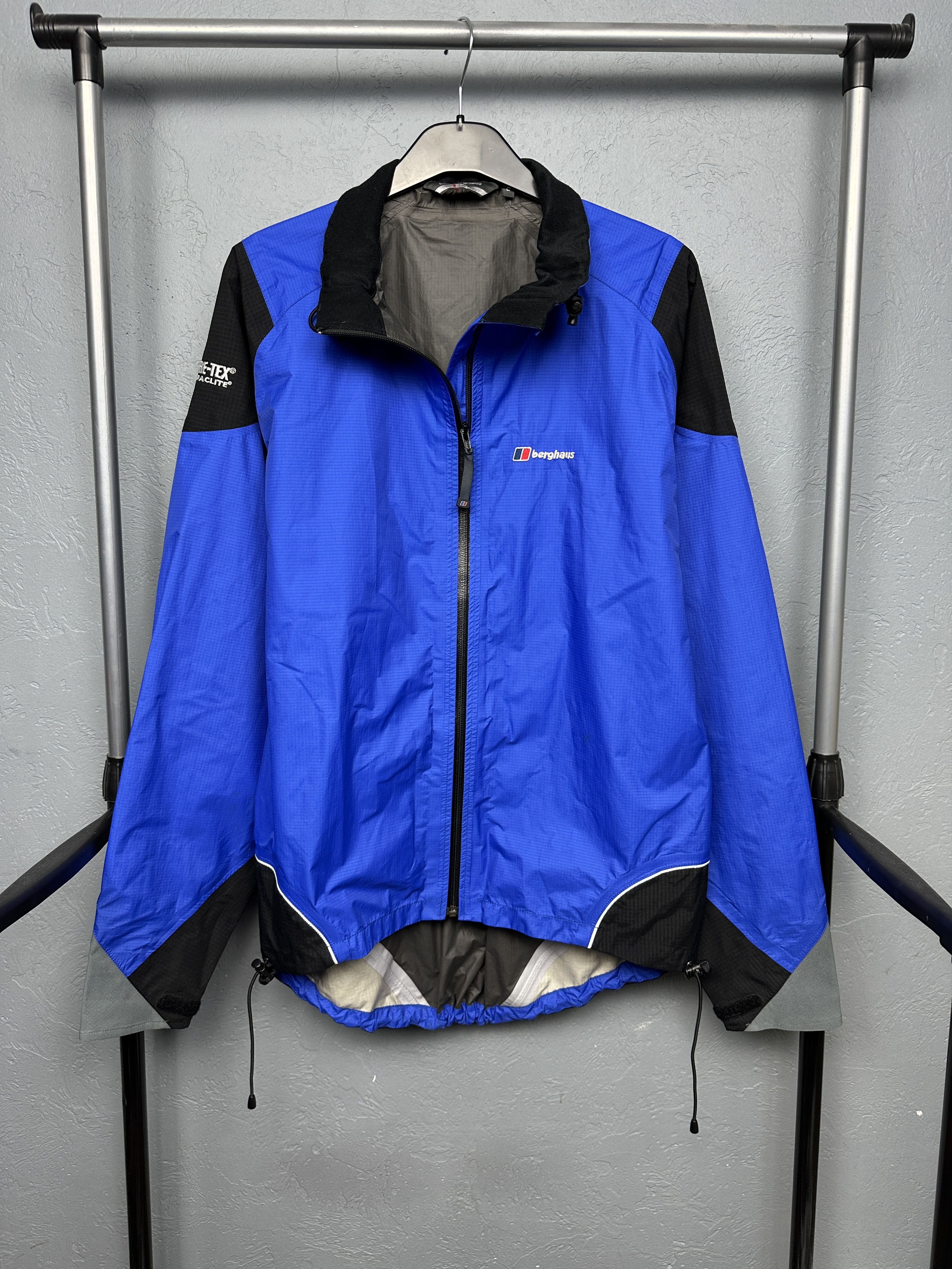 Berghaus Berghaus Bike Gore-Tex Paclite Mens Windbreaker Jacket Size US L / EU 52-54 / 3 - 1 Thumbnail