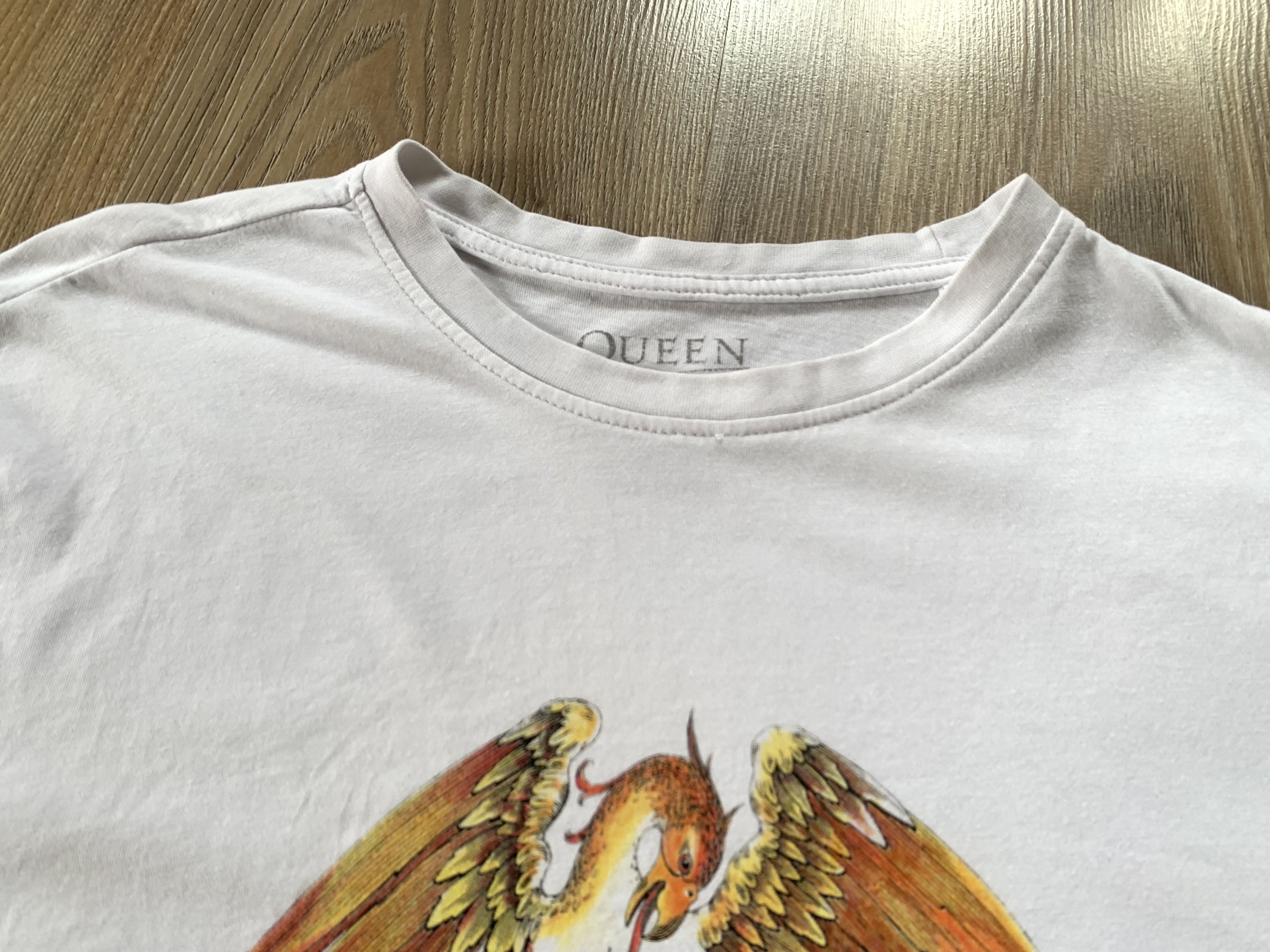 Band Tees Queen White Cotton Big Logo Printed T-Shirt Size US L / EU 52-54 / 3 - 4 Thumbnail