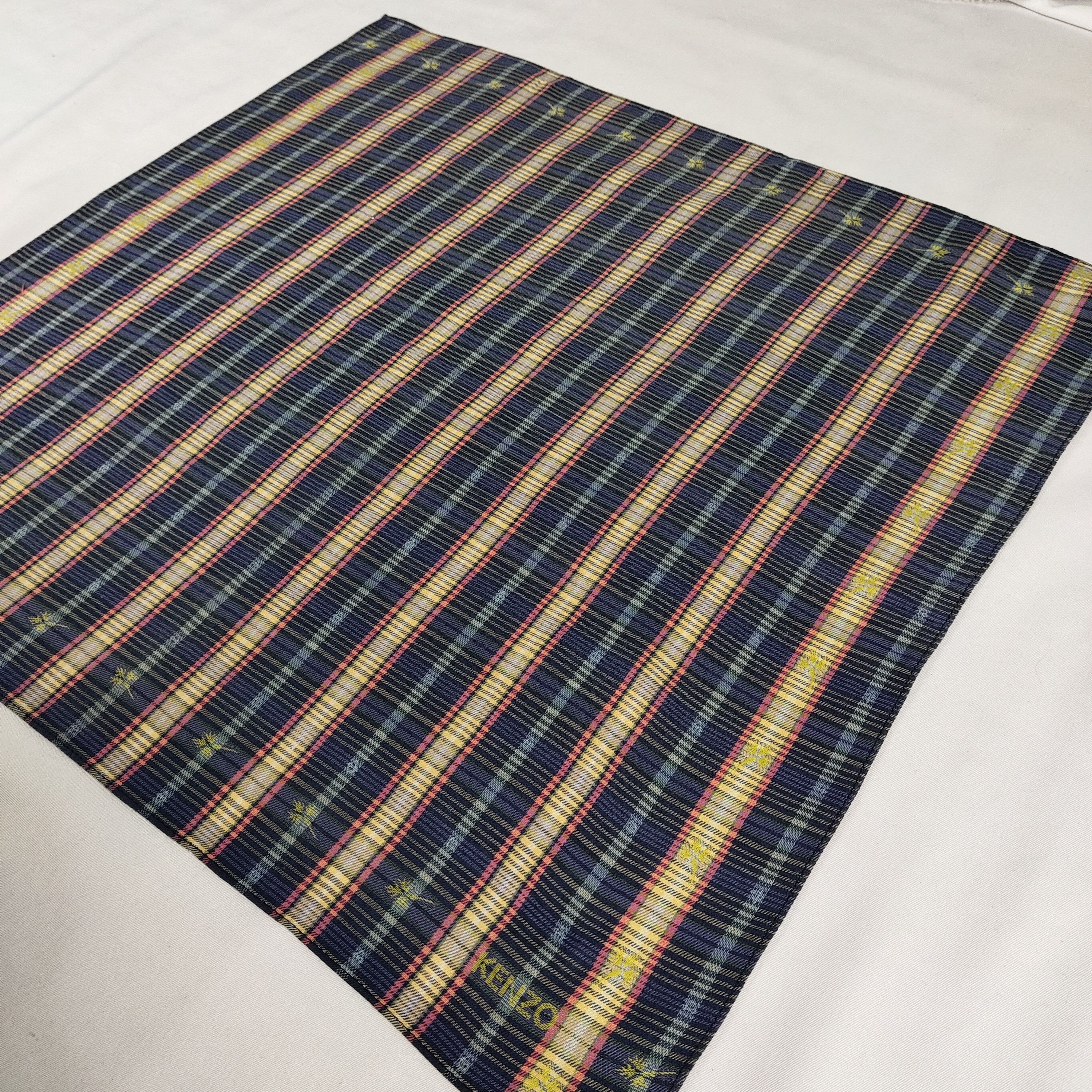 Kenzo × Vintage Kenzo Handkerchief / Neckerchief / Bandana FZ054 Size ONE SIZE - 4 Thumbnail
