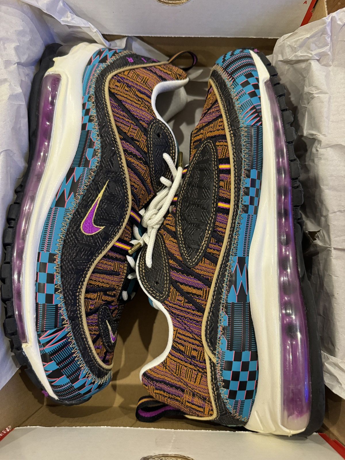 Nike Air Max 98 BHM Size US 11 / EU 44 - 5 Thumbnail