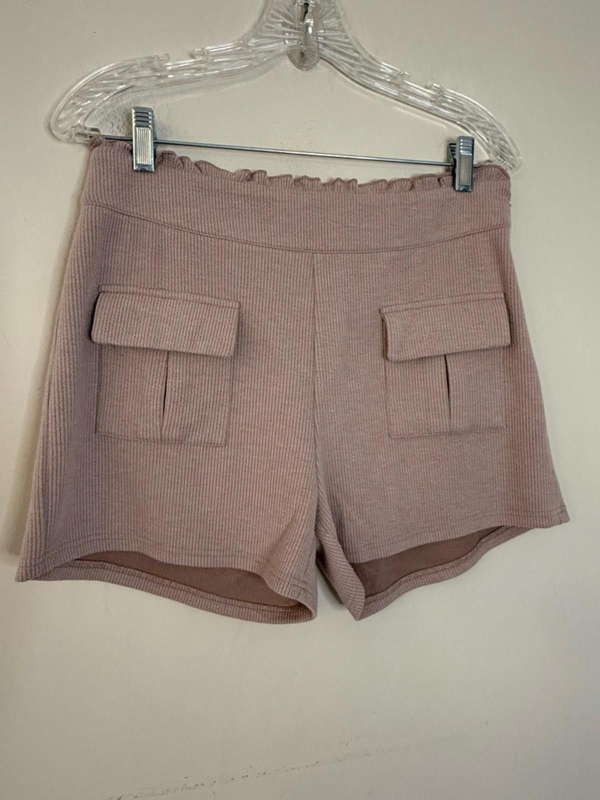 Other Kittenish tan ribbed ruffled waist shorts back pockets SZ M Size 32" / US 10 / IT 46 - 1 Thumbnail
