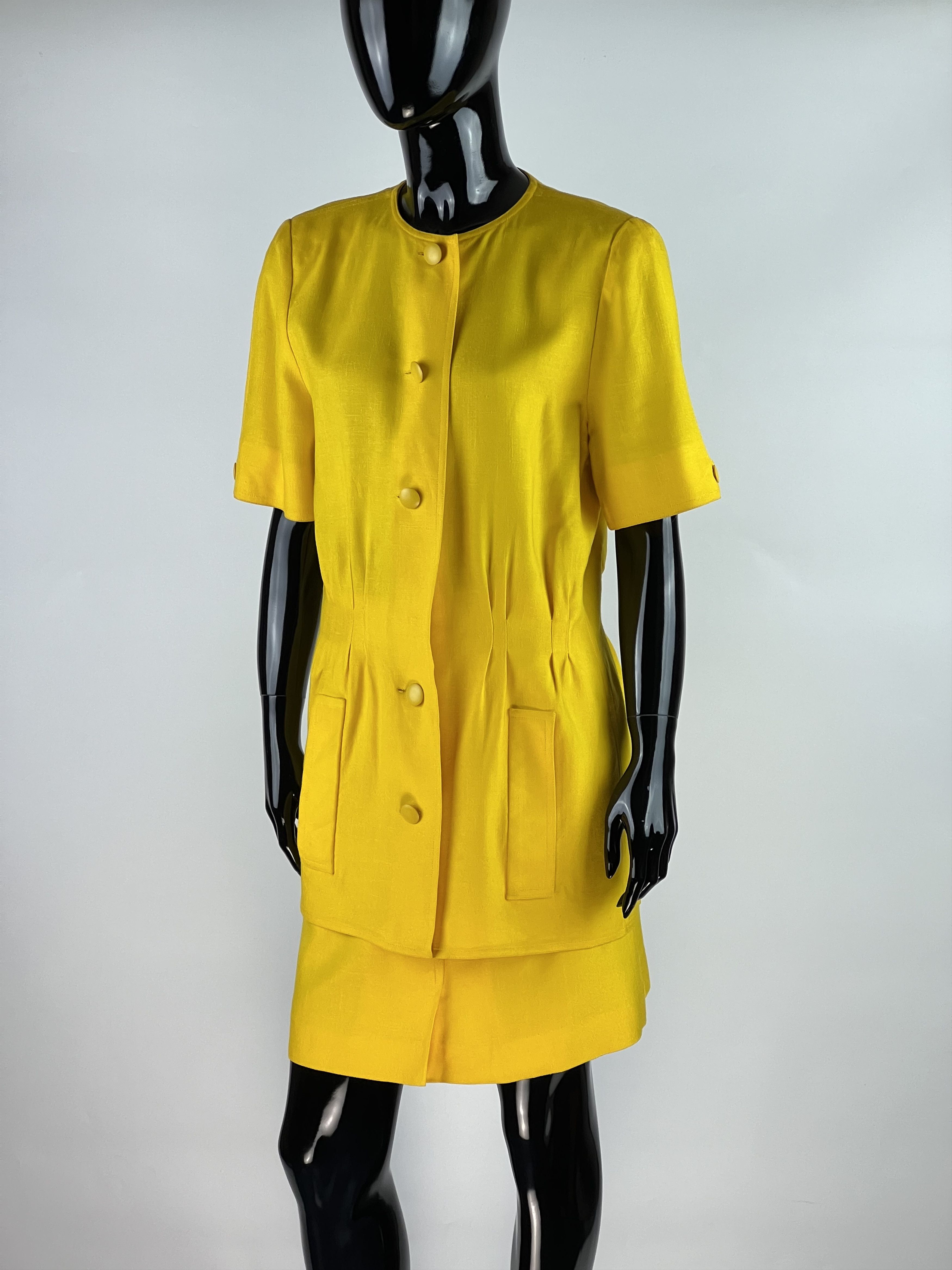 Nina Ricci 70s NINA RICCI Boutique Paris Rare VTG Skirt Suit Size XS Size XS / US 0-2 / IT 36-38 - 1 Thumbnail