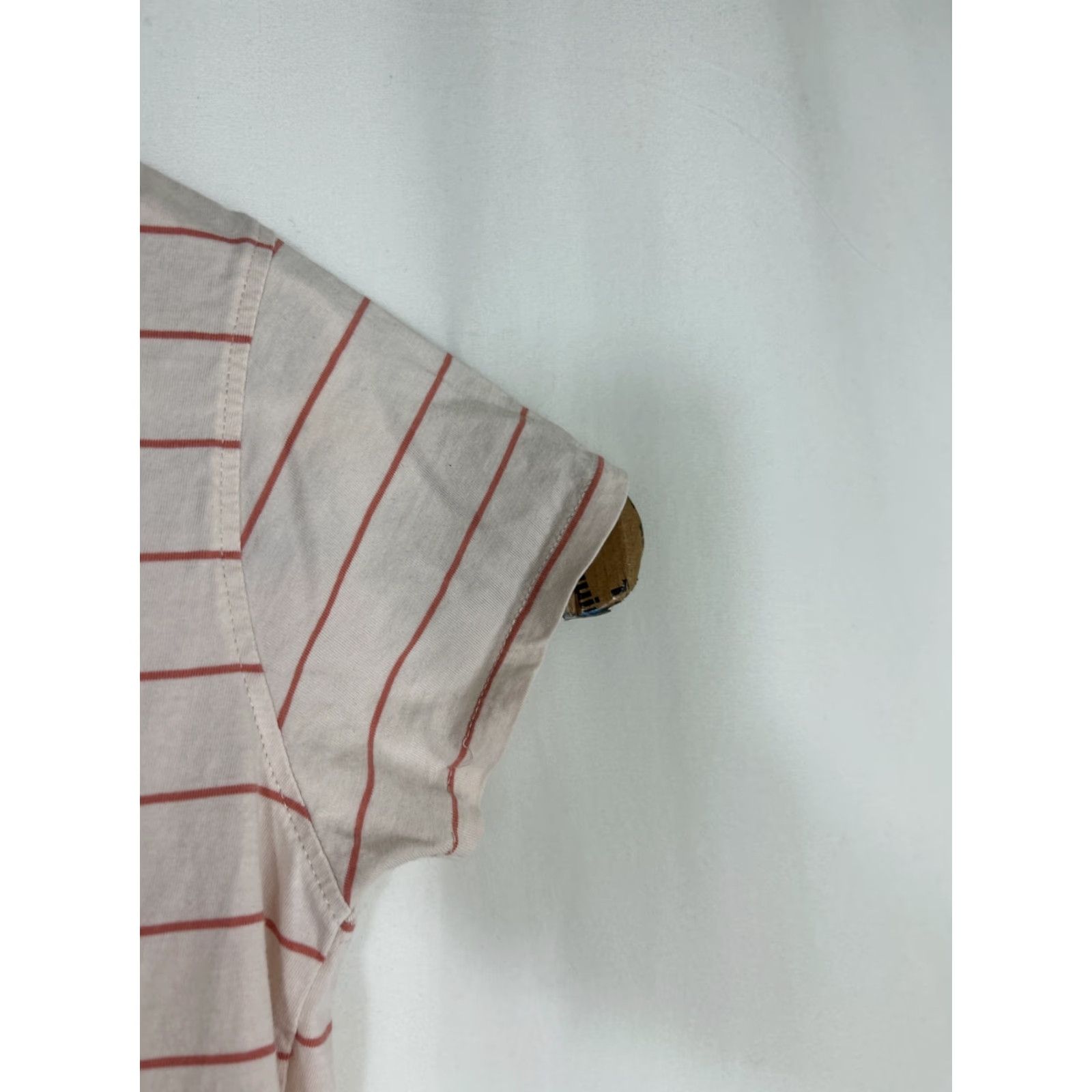Mountain Khakis VINTAGE Mountain Khakis Womens T Shirt White Red Stripe Short Sleeve V-Neck Medium Size M / US 6-8 / IT 42-44 - 4 Thumbnail