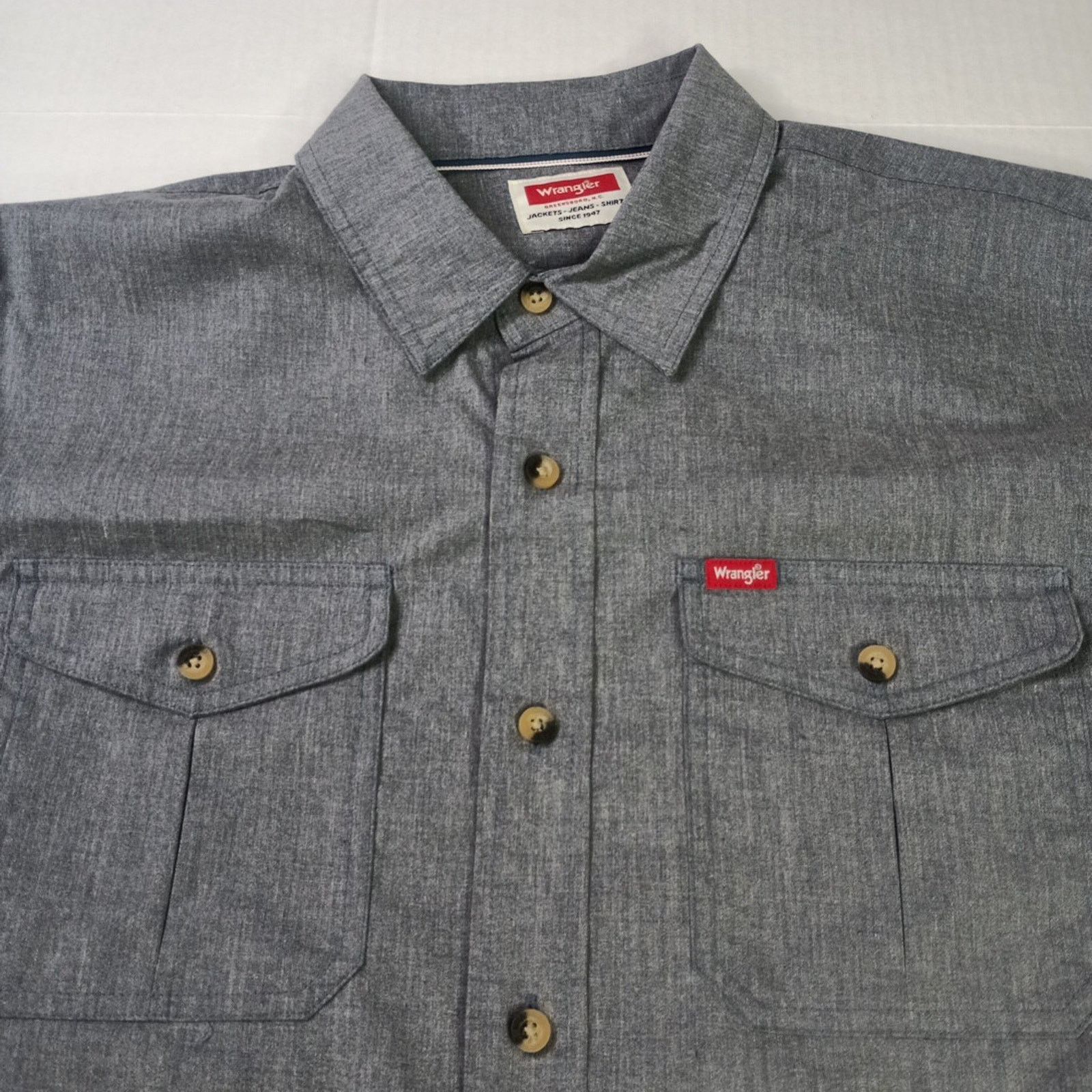 Wrangler Wrangler Men's Relaxed Fit Woven Button Up Shirt Size L Gray Size US L / EU 52-54 / 3 - 2 Thumbnail
