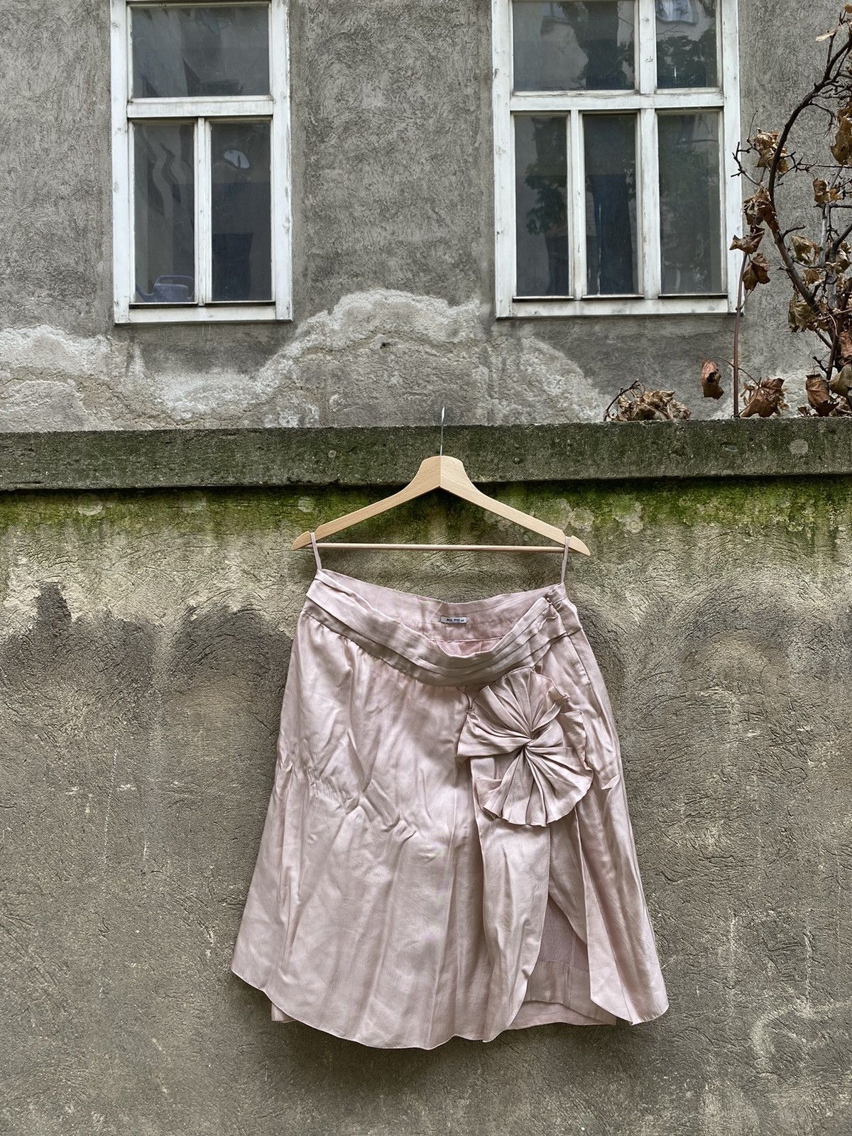 Miu Miu × Vintage Vintage Miu Miu Flower Skirt Size 28" / US 6 / IT 42 - 2 Thumbnail