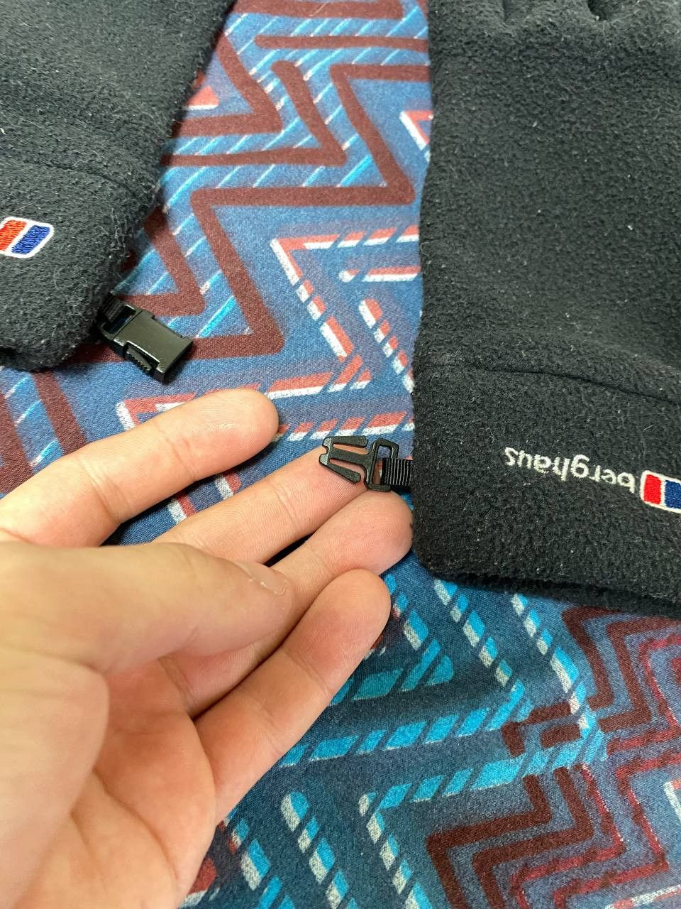 Berghaus Vintage black gloves Berghaus logo Streetwear Y2K Size ONE SIZE - 6 Thumbnail