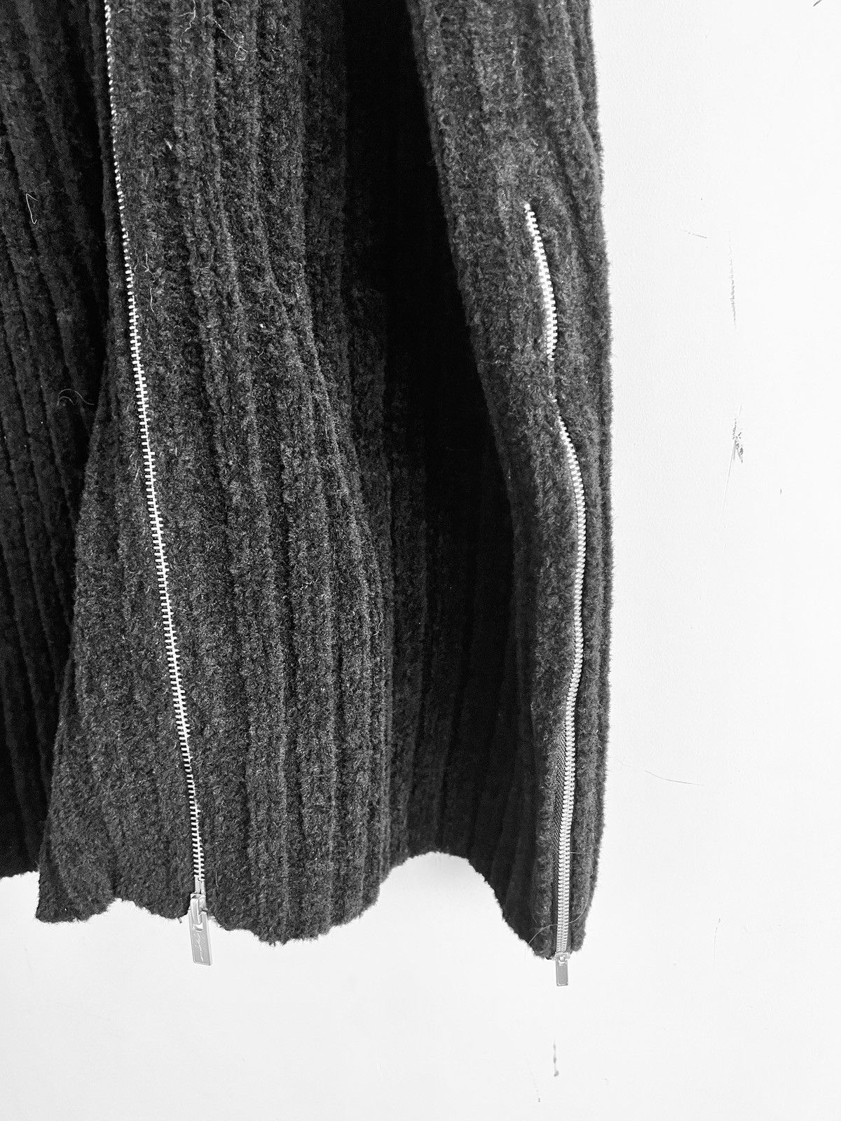 Yohji Yamamoto Yohji Yamamoto Pour Homme - Double-Zip Sleeveless Knit Vest Size US L / EU 52-54 / 3 - 9 Thumbnail