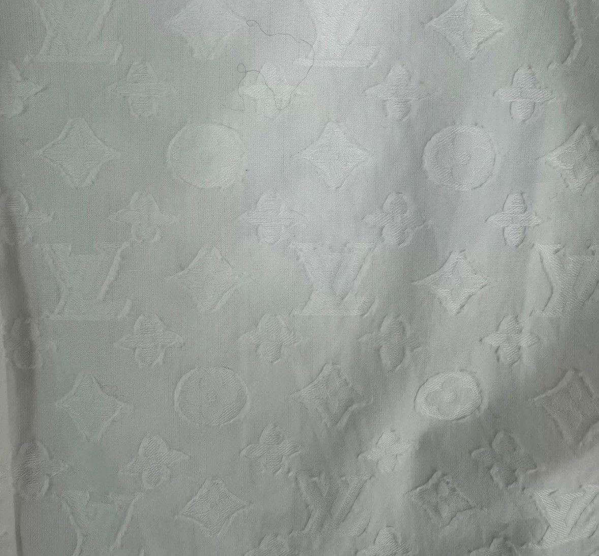 Louis Vuitton Louis Vuitton White shirt with classic logo shirt Size US S / EU 44-46 / 1 - 5 Thumbnail