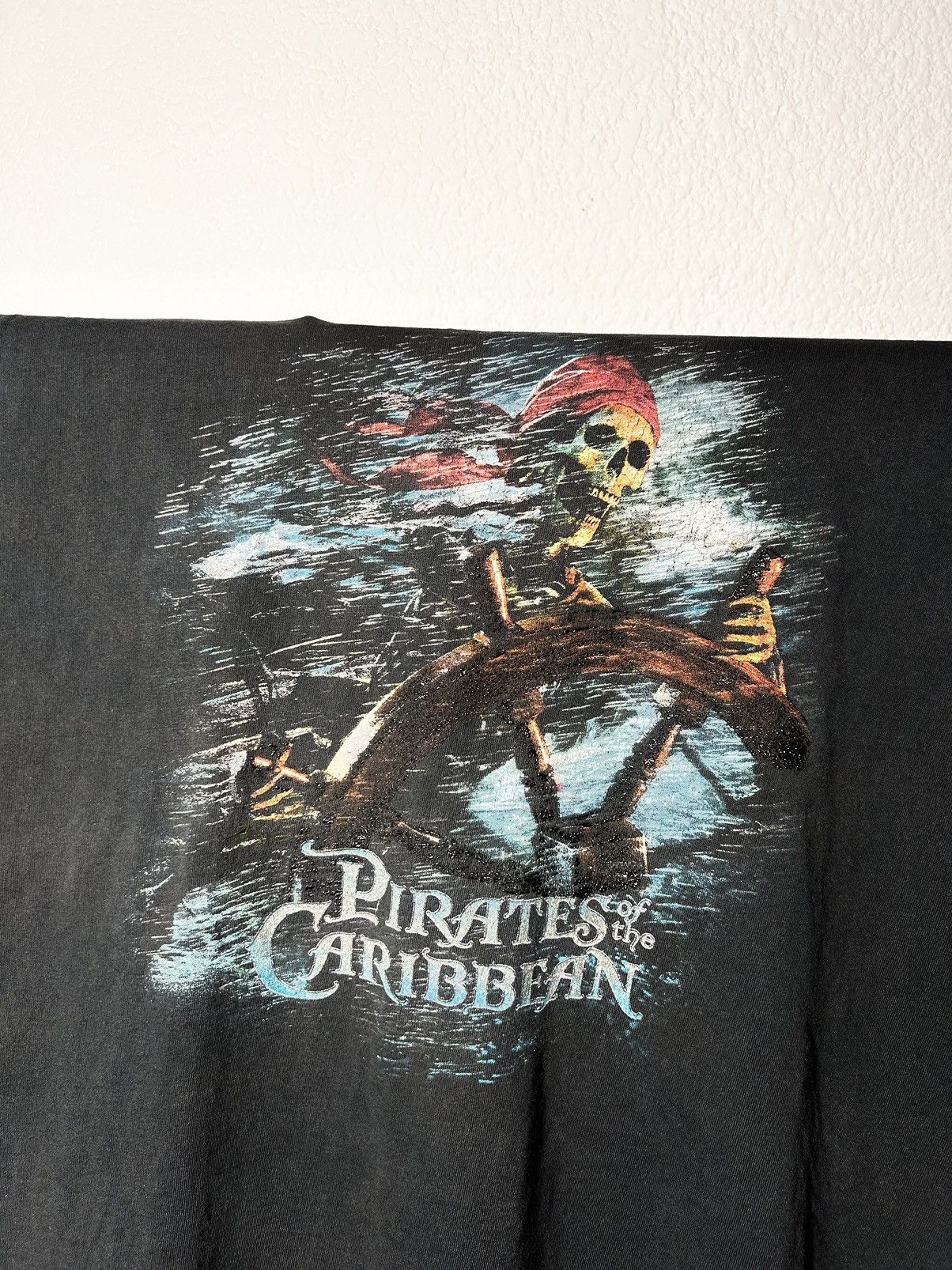 Disney PIRATES OF THE CARIBBEAN MOVIE PROMO 1 DISNEY VINTAGE SHIRT Size US XL / EU 56 / 4 - 2 Thumbnail