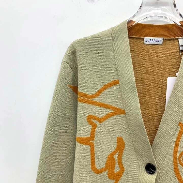 Burberry Burberry 2024 Light Green Horse Motif Cotton Sweater Size US M / EU 48-50 / 2 - 3 Thumbnail