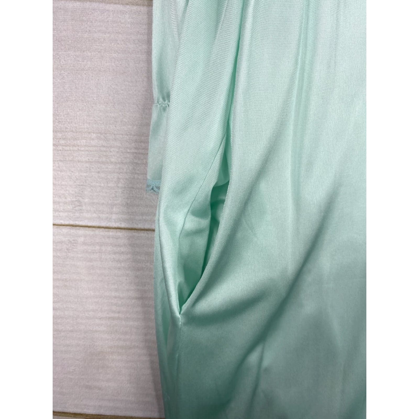 Vintage VINTAGE Vanity Fair Nightgown Womens S Green Button Up Lace Satin Pocket Long Shirt Size ONE SIZE - 7 Thumbnail