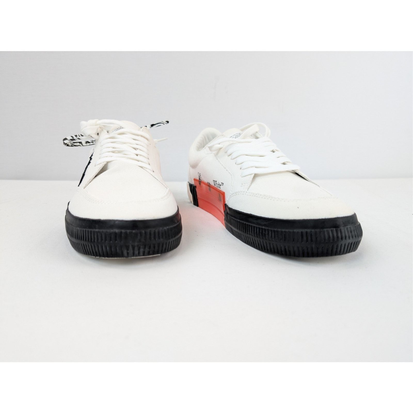 Off-White o1rshd1 Low Vulcanized Canvas Sneakers in White / Black Size US 12 / EU 45 - 5 Thumbnail