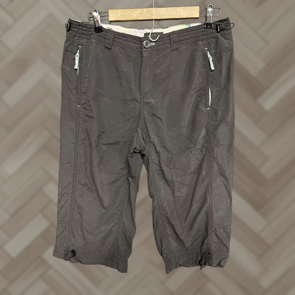 Eddie Bauer Eddie Bauer Capris Womens 10 Gray Cargo Pocket Hiking Travel Pants Size ONE SIZE - 1 Thumbnail