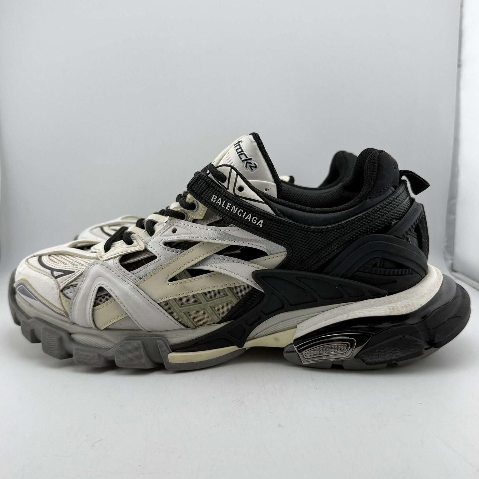 Balenciaga Balenciaga Track 2.0 Trainer Black/White 7UK Used OG Box Size US 8 / EU 41 - 2 Thumbnail