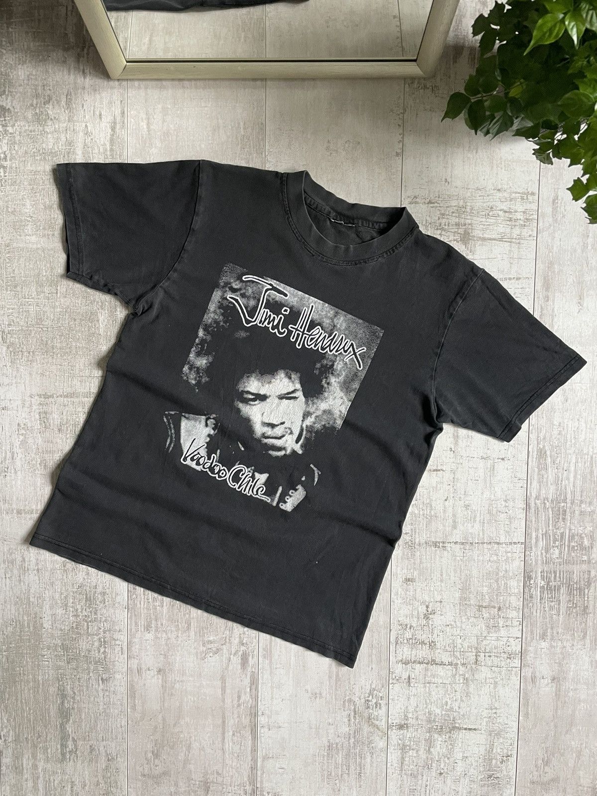 Band Tees × Jimi Hendrix × Vintage Vintage 90’s Jimi Hendrix Voodoo Chile T-Shirt Size US S / EU 44-46 / 1 - 1 Thumbnail
