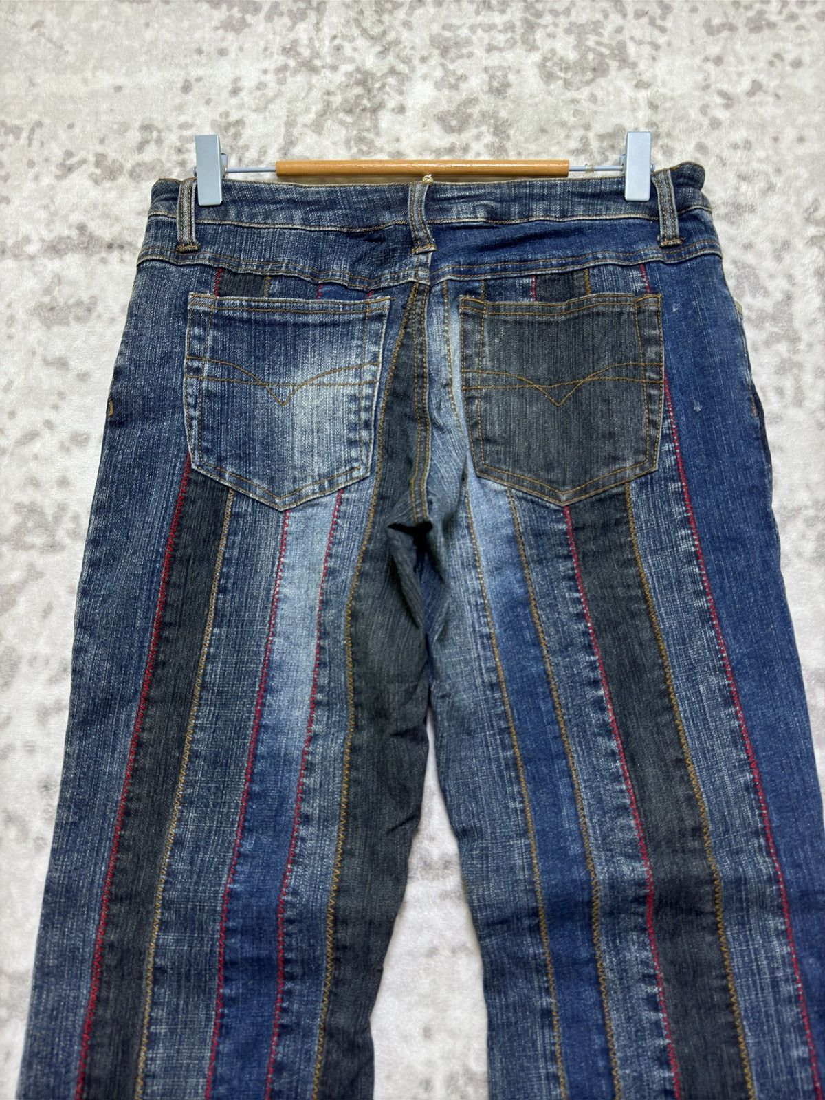 Japanese Brand Vintage No Boundaries Y2K Reconstructed Bootcut Denim Jeans Size US 28 / EU 44 - 8 Thumbnail
